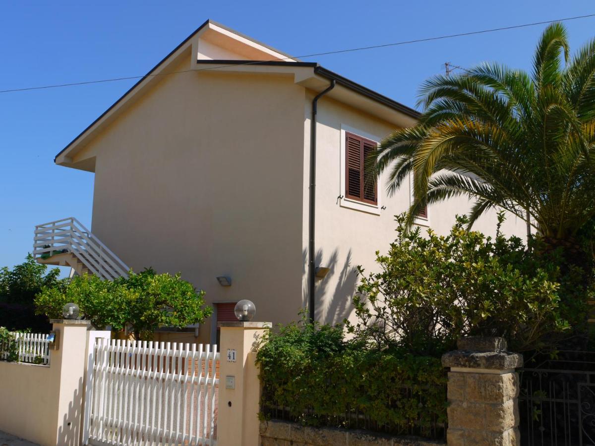 Hotel White and Blue Holidays - Image 1