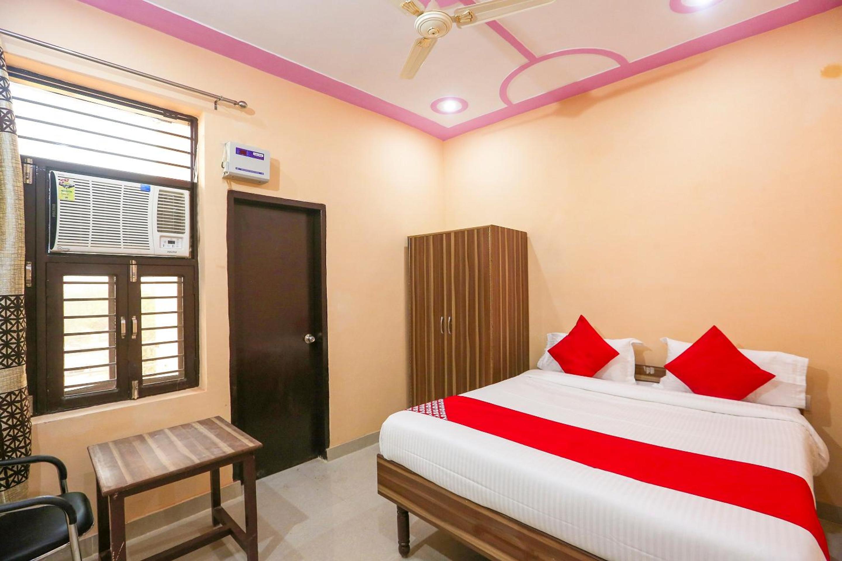 Hotel O Royal Villa