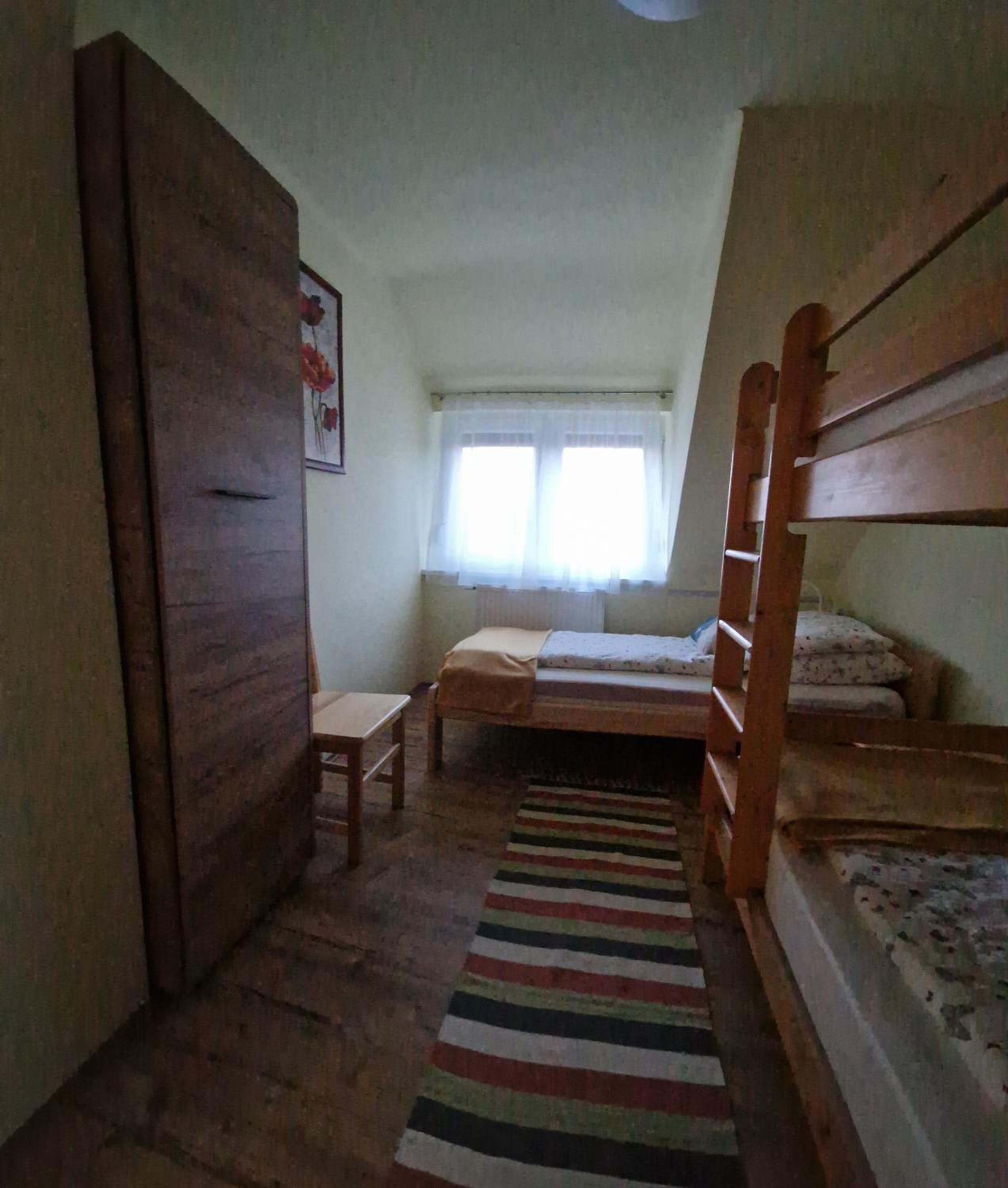 Photo 37