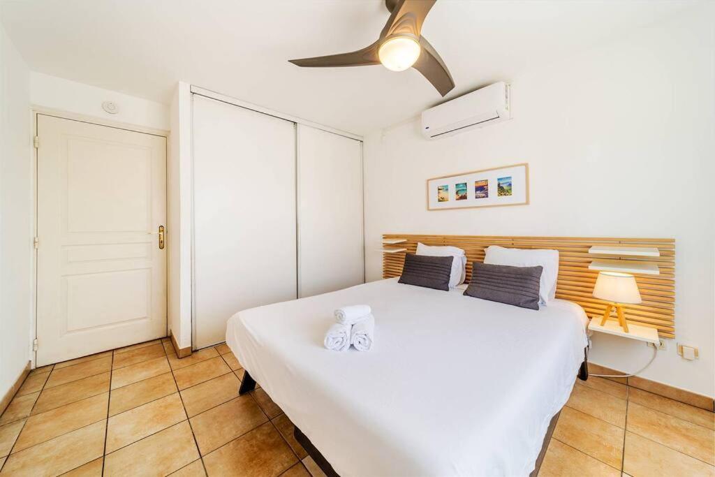 JADE - Appt 2 chb - 4 personnes - à 200 m du lagon de Saint-Pierre - Résidence avec belle piscine et parking privé - sur le front de mer et à 2 pas du cent