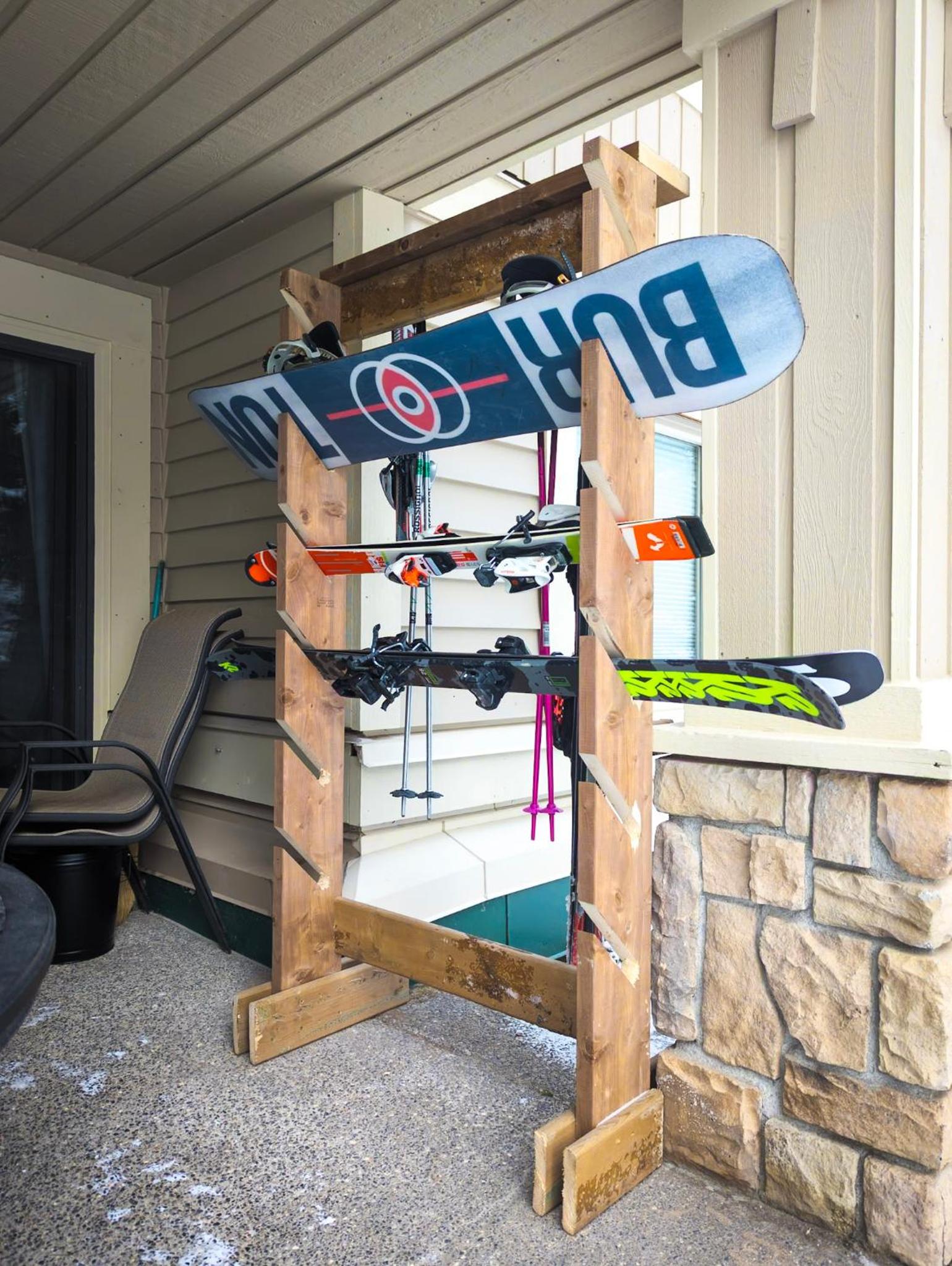 2 Bedroom and Wall Bed Mountain Getaway Ski In Ski Out Condo with Hot Pools Sleeps 8 - Image 1