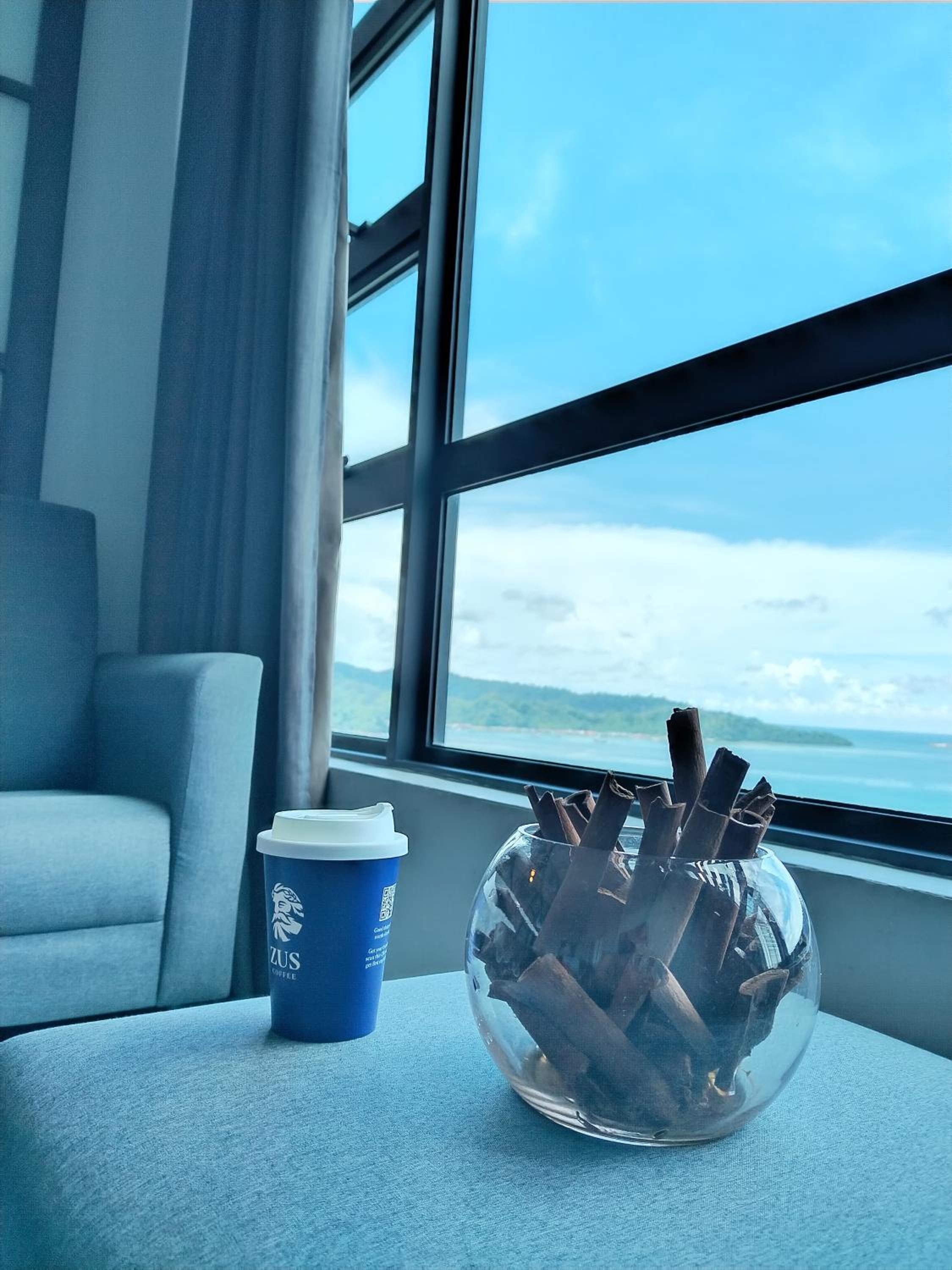 ArasTwo JQ Homestaykk LEVEL 22 SEAVIEW photo 6