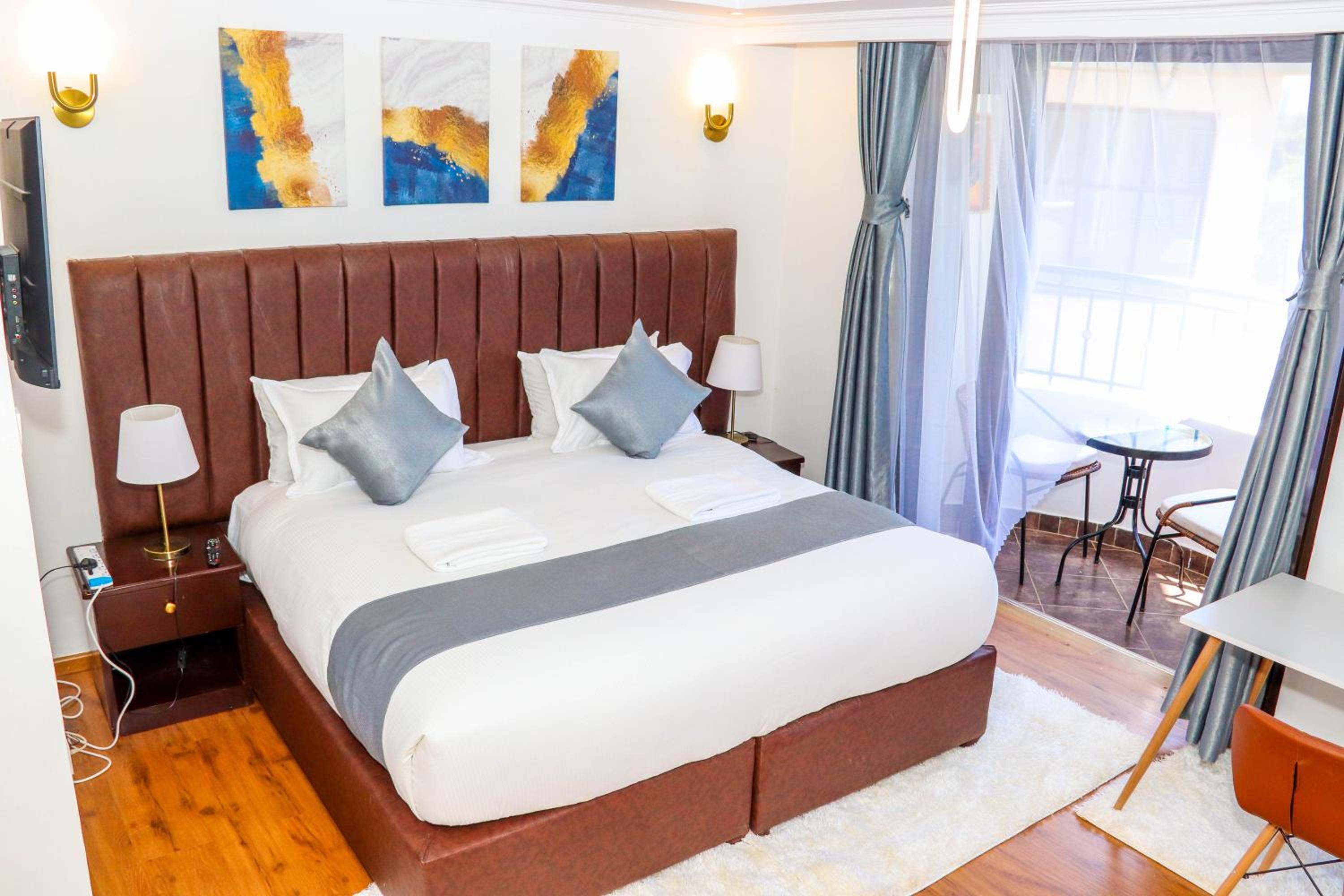 Sangara by Edmor Suites view 4