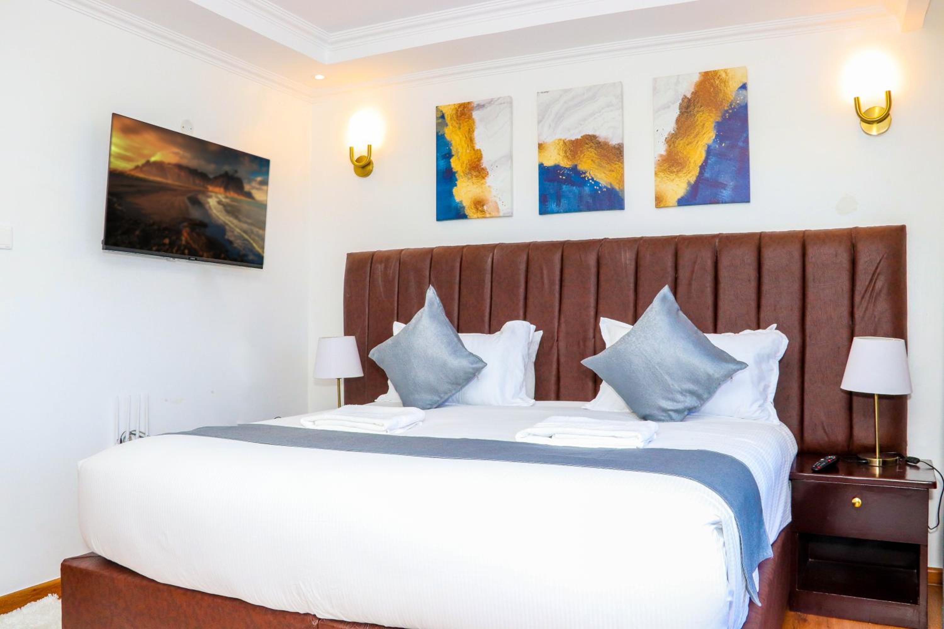 Sangara by Edmor Suites view 3
