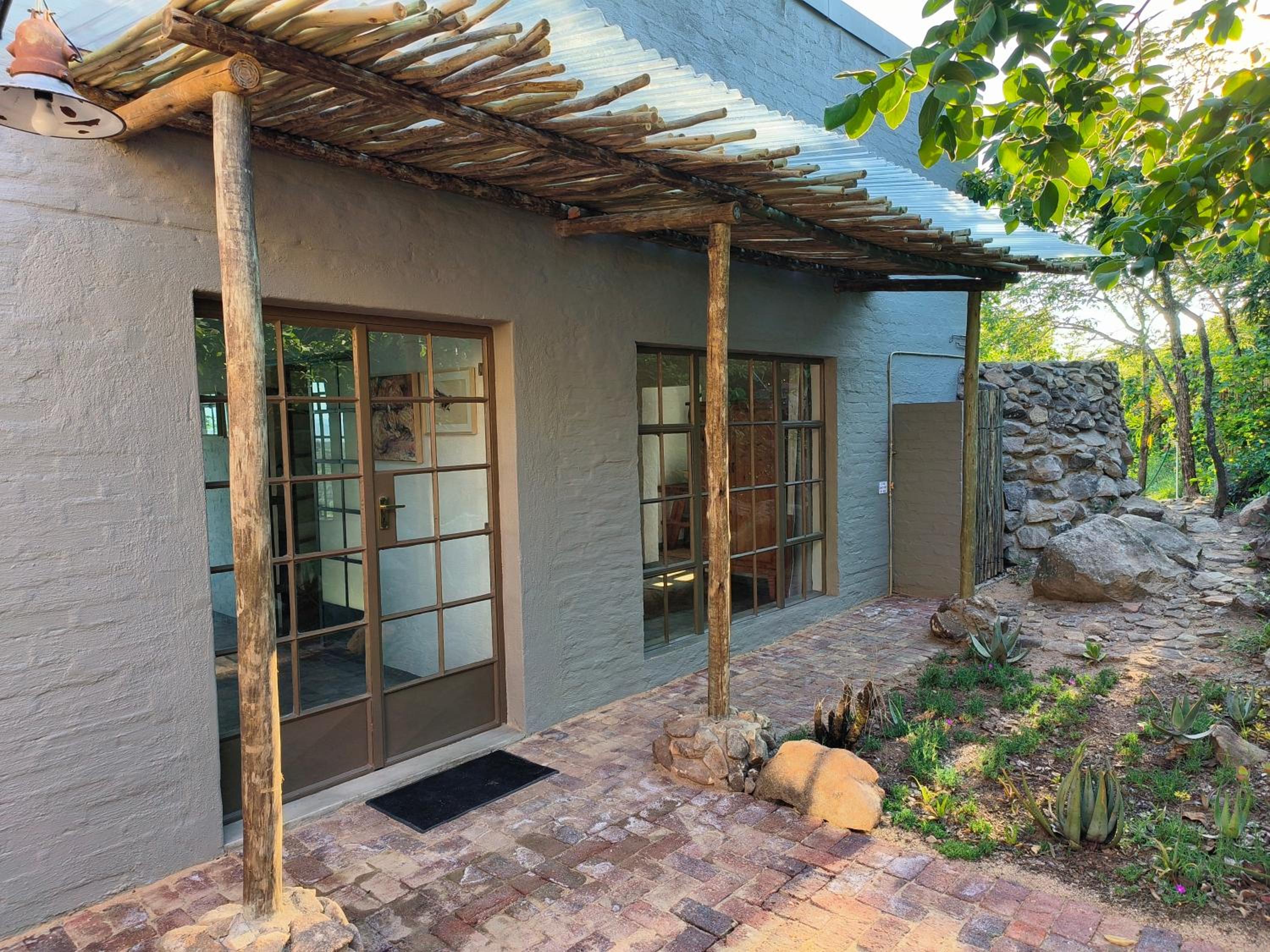 Eloff Guest House and Gallery