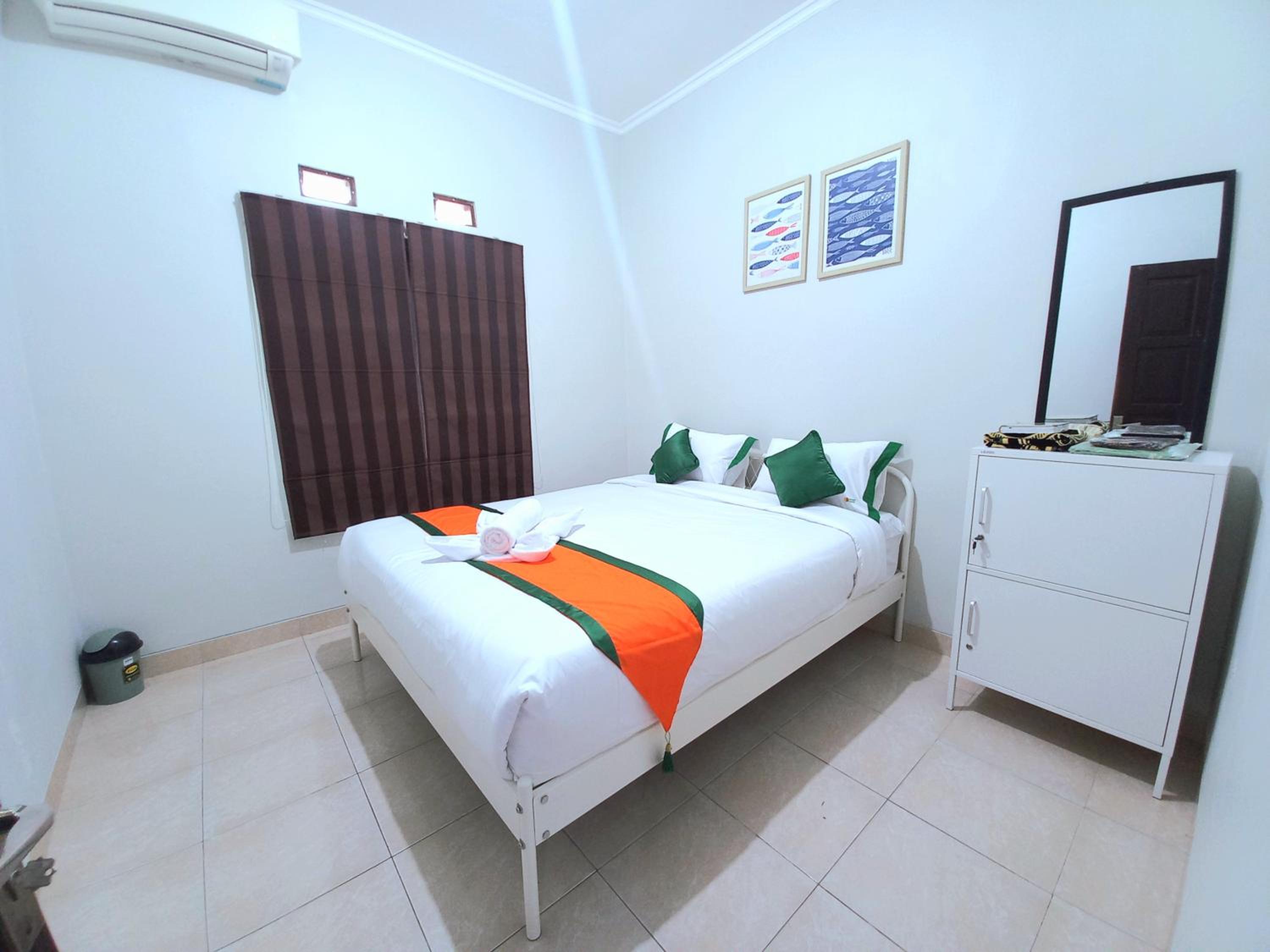 Homestay Syariah Jakal By Simply Homy view 5
