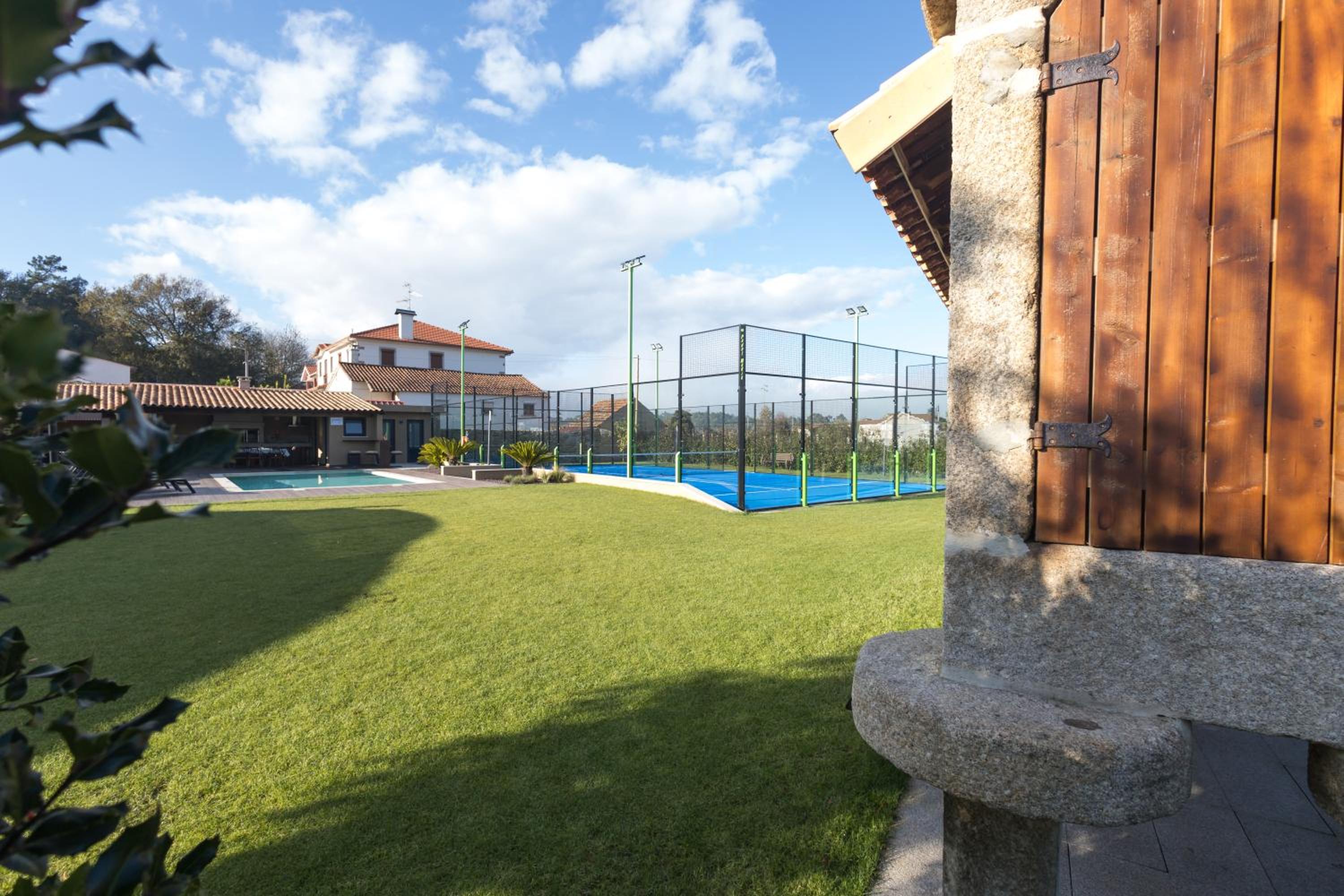 Casa Grande Gondomil com Campo de Padel, Piscina