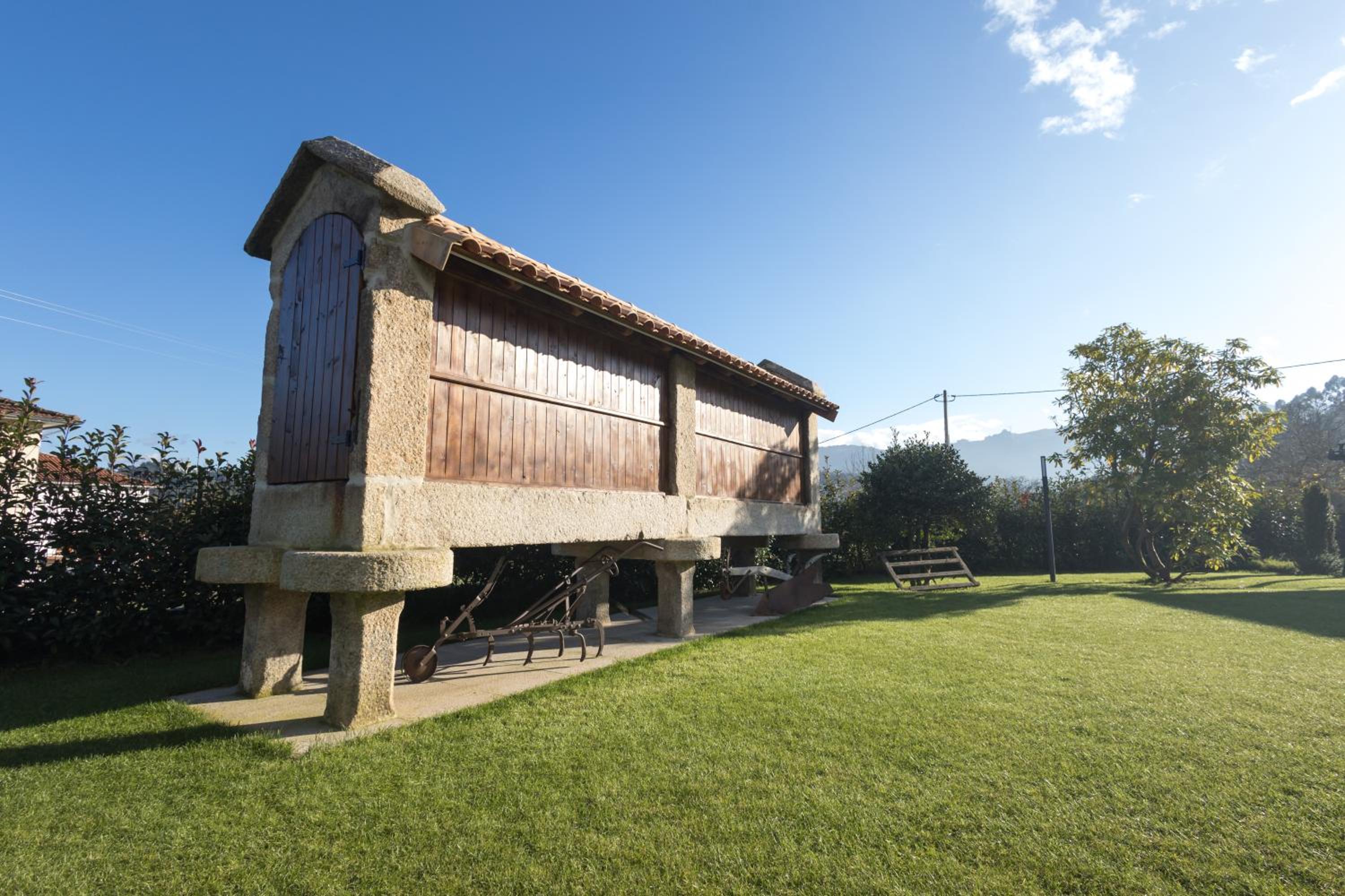 Casa Grande Gondomil com Campo de Padel, Piscina