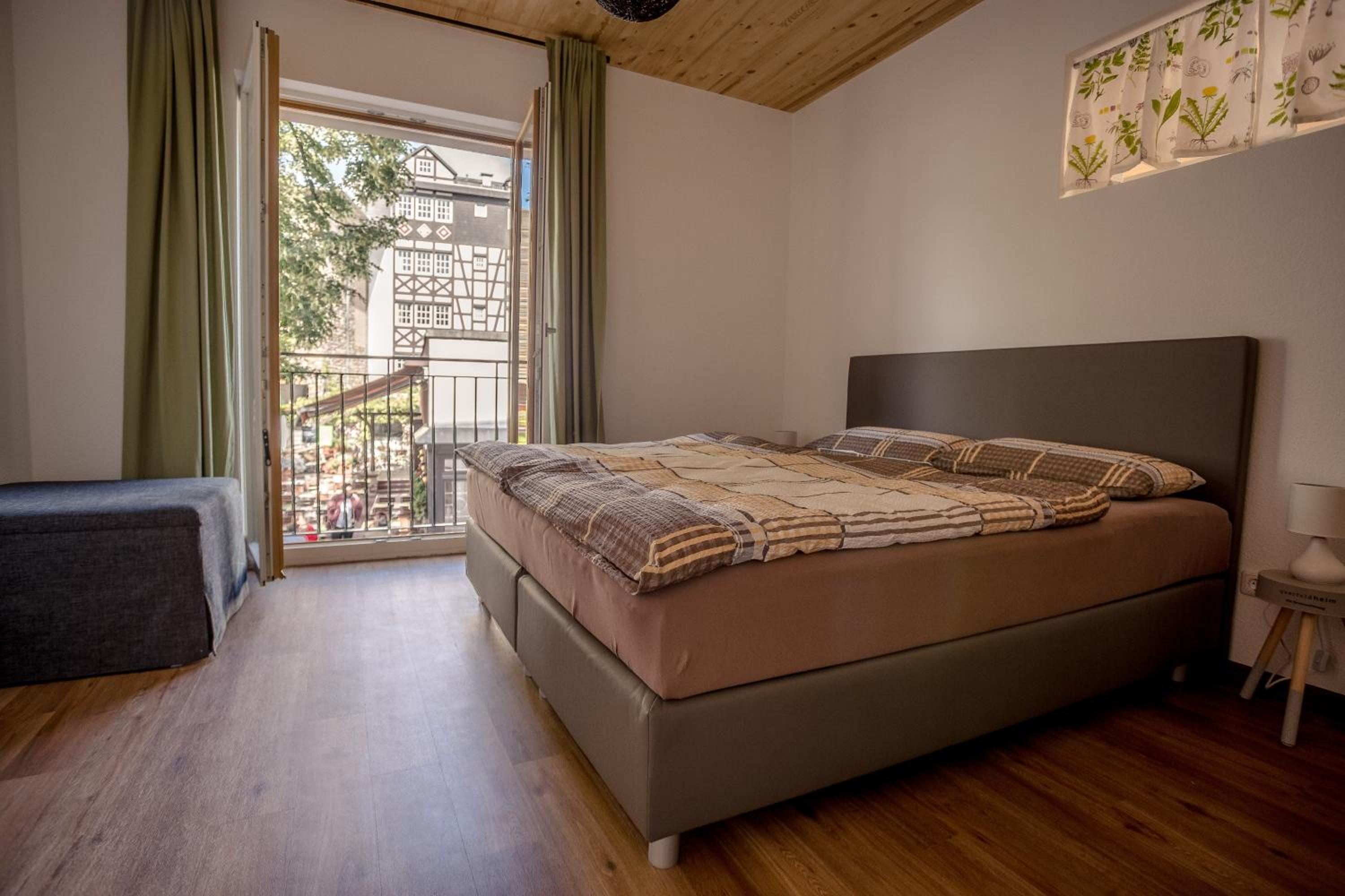 FeWo/ Kabine 10 / 2 Schlafzimmer / Terrasse / Seilbahn Blick view 5