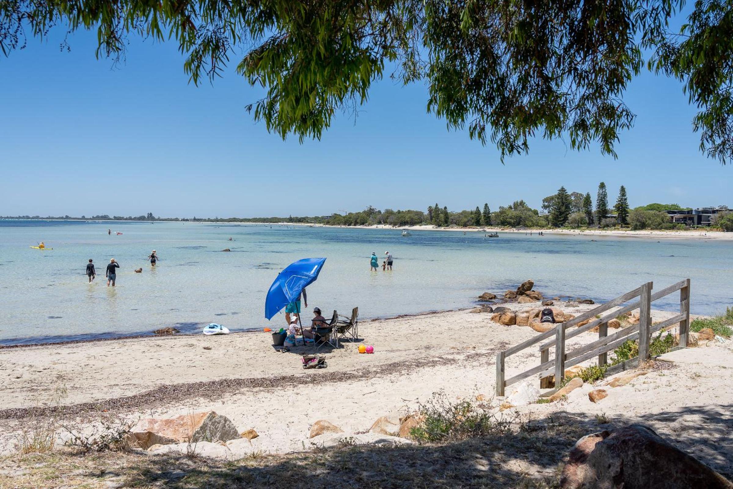 Fastnet I Private Properties