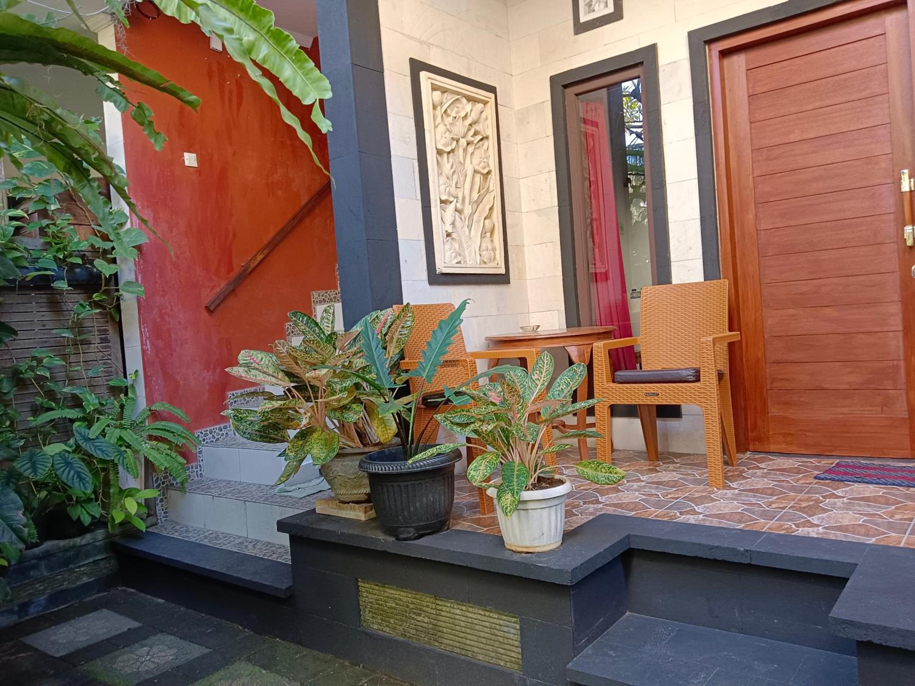 Double N Guesthouse Sanur Bali view 3