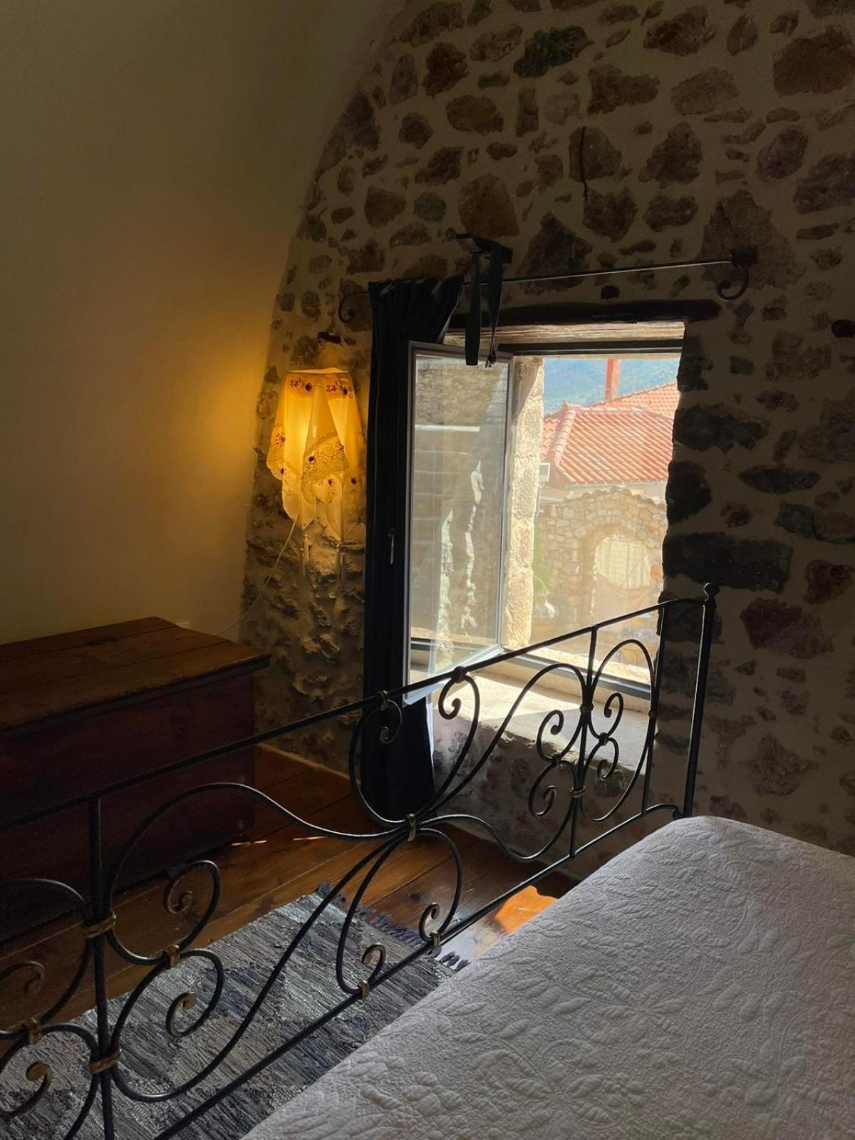 Vincenzo’s room in a tower/ Green
