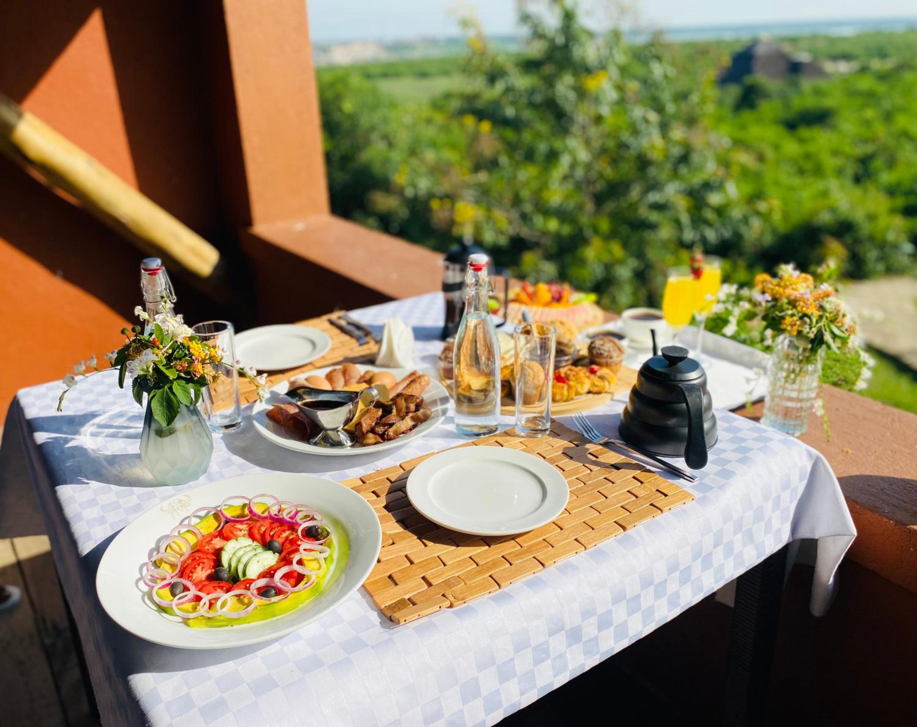 Buffalo Safari Lodge