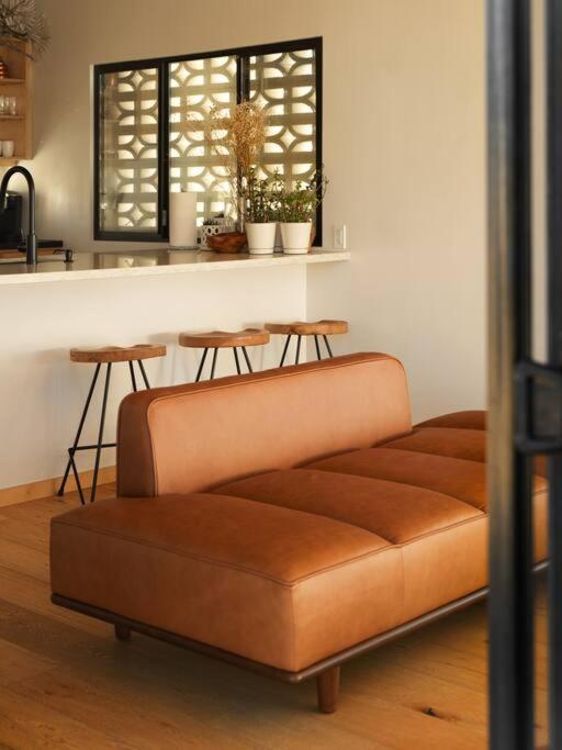 Neutra Home Joshua Tree Luxury Retreat Pool and Spa