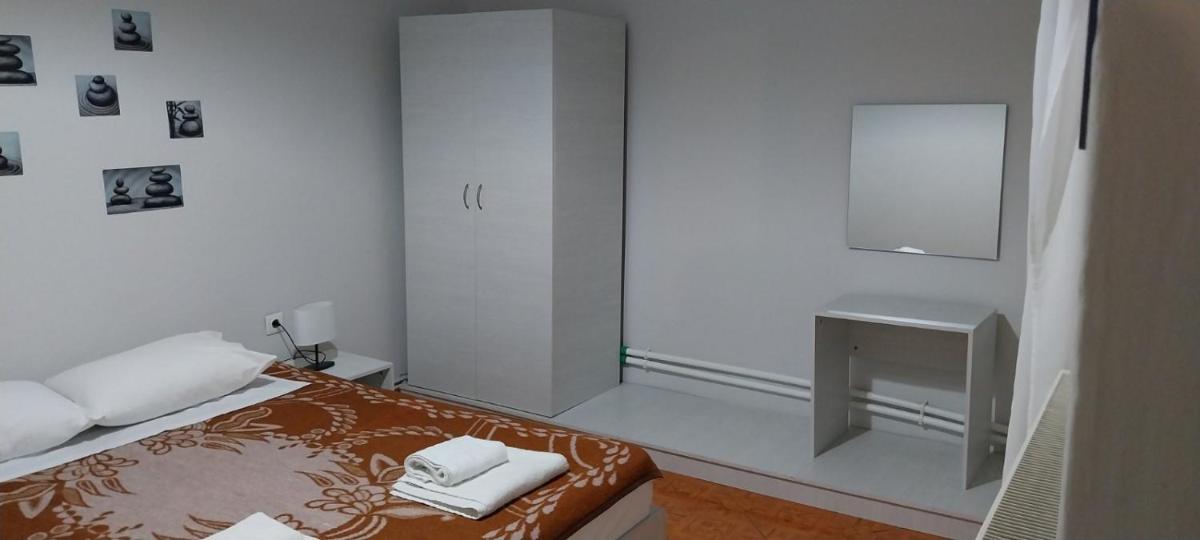 Alex House photo 5