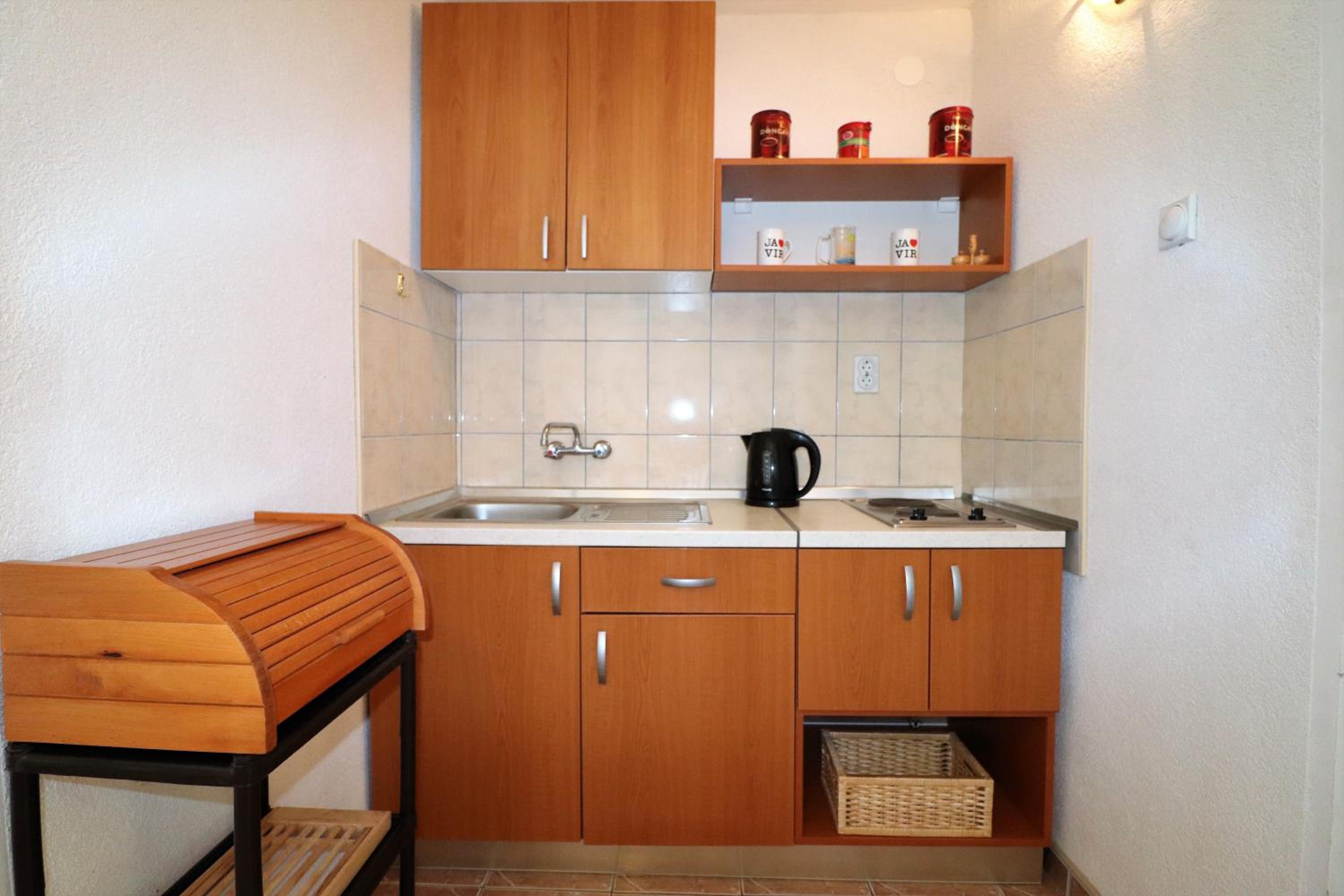 Studio Apartman Vera Vir No 1 view 2