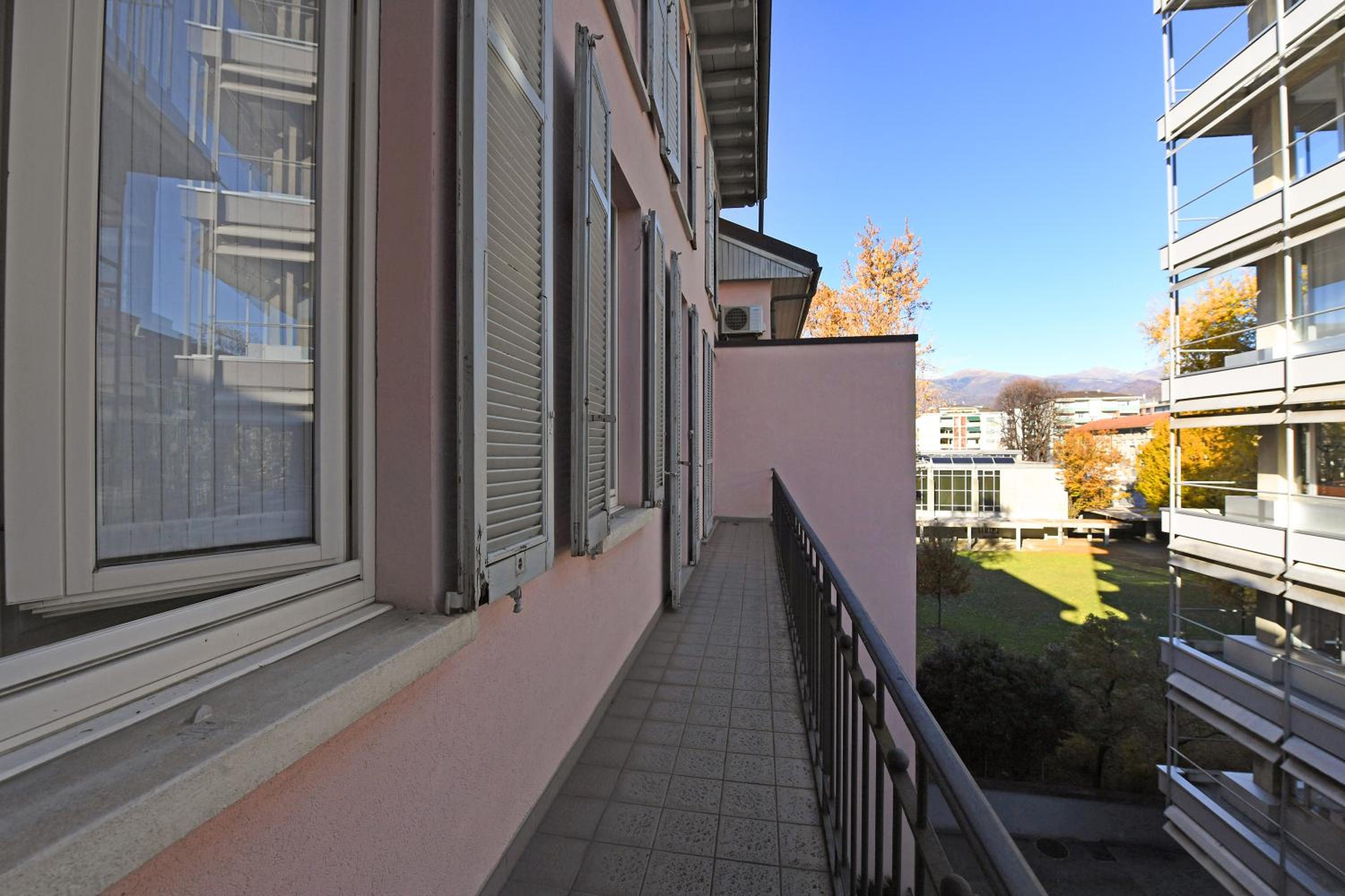 Via lambertenghi