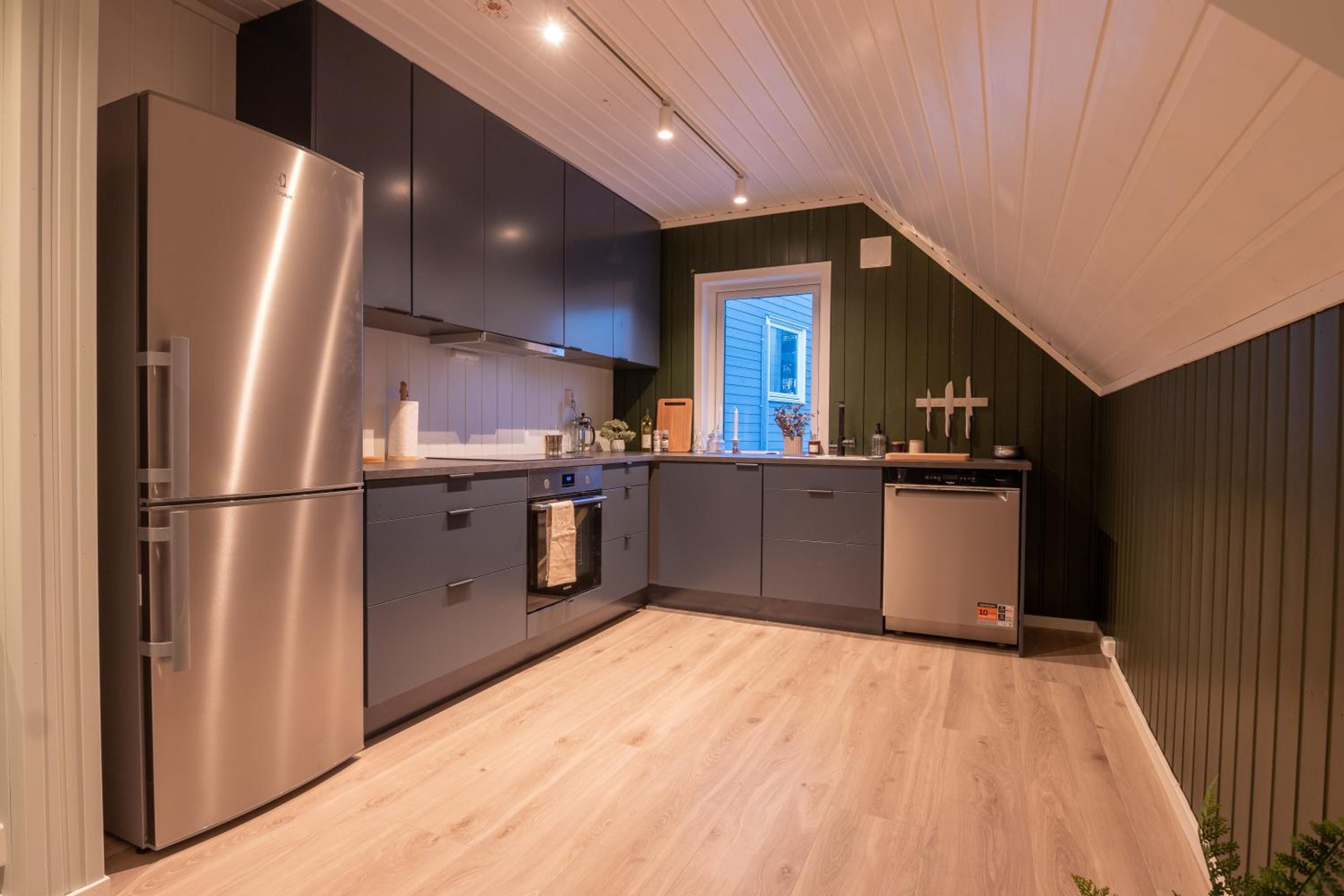 Urban and stylish apartment in city centre view 3