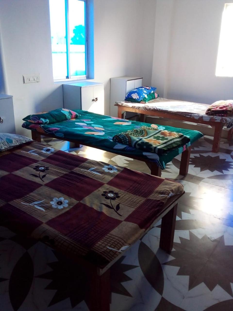 Shubham guest house