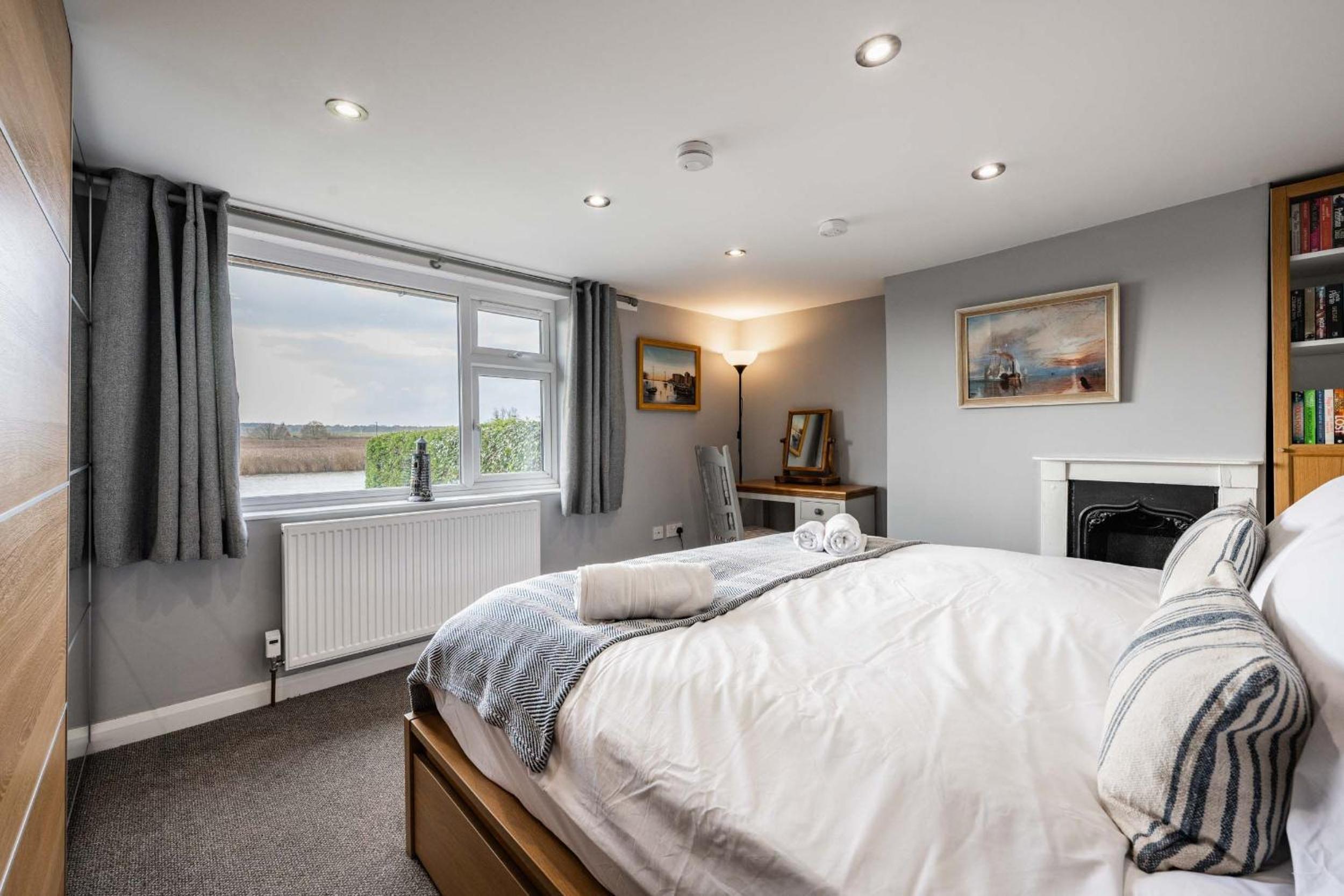 Host & Stay - Riverside Cottage view 3