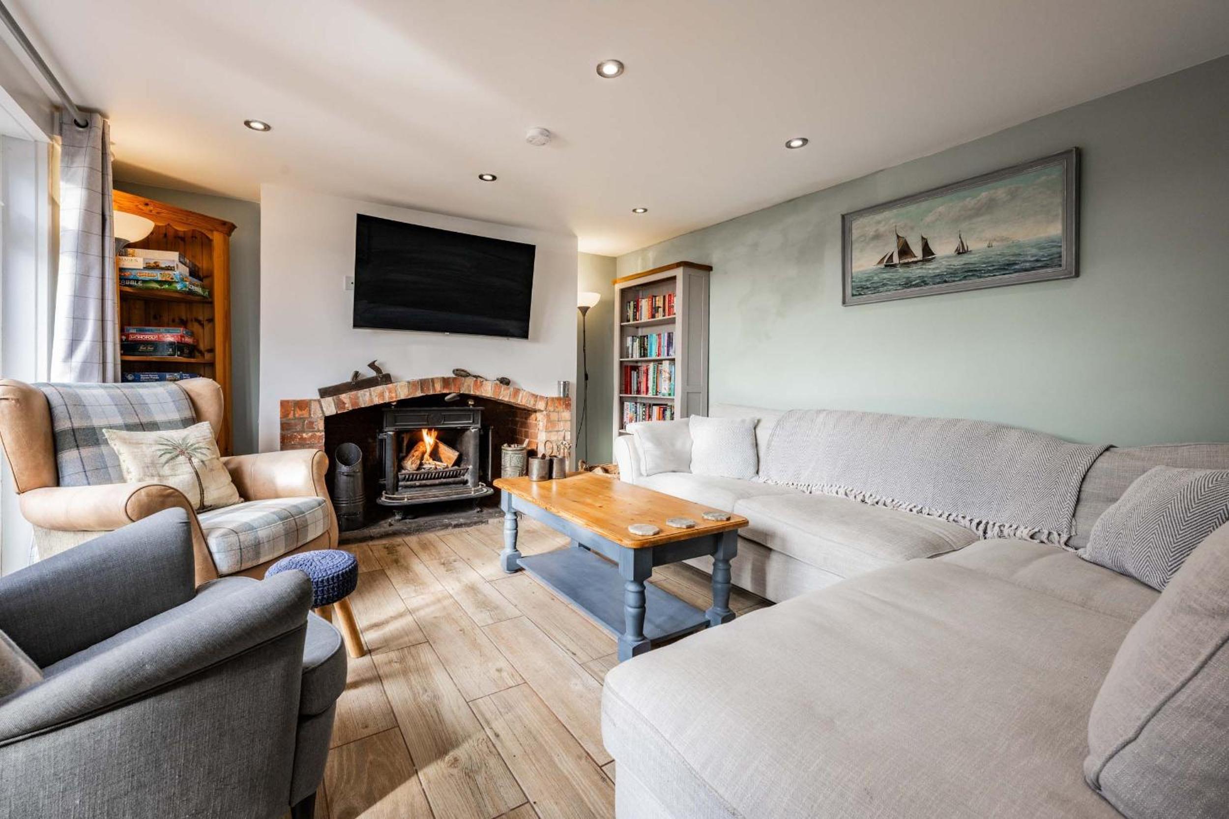 Host & Stay - Riverside Cottage view 4