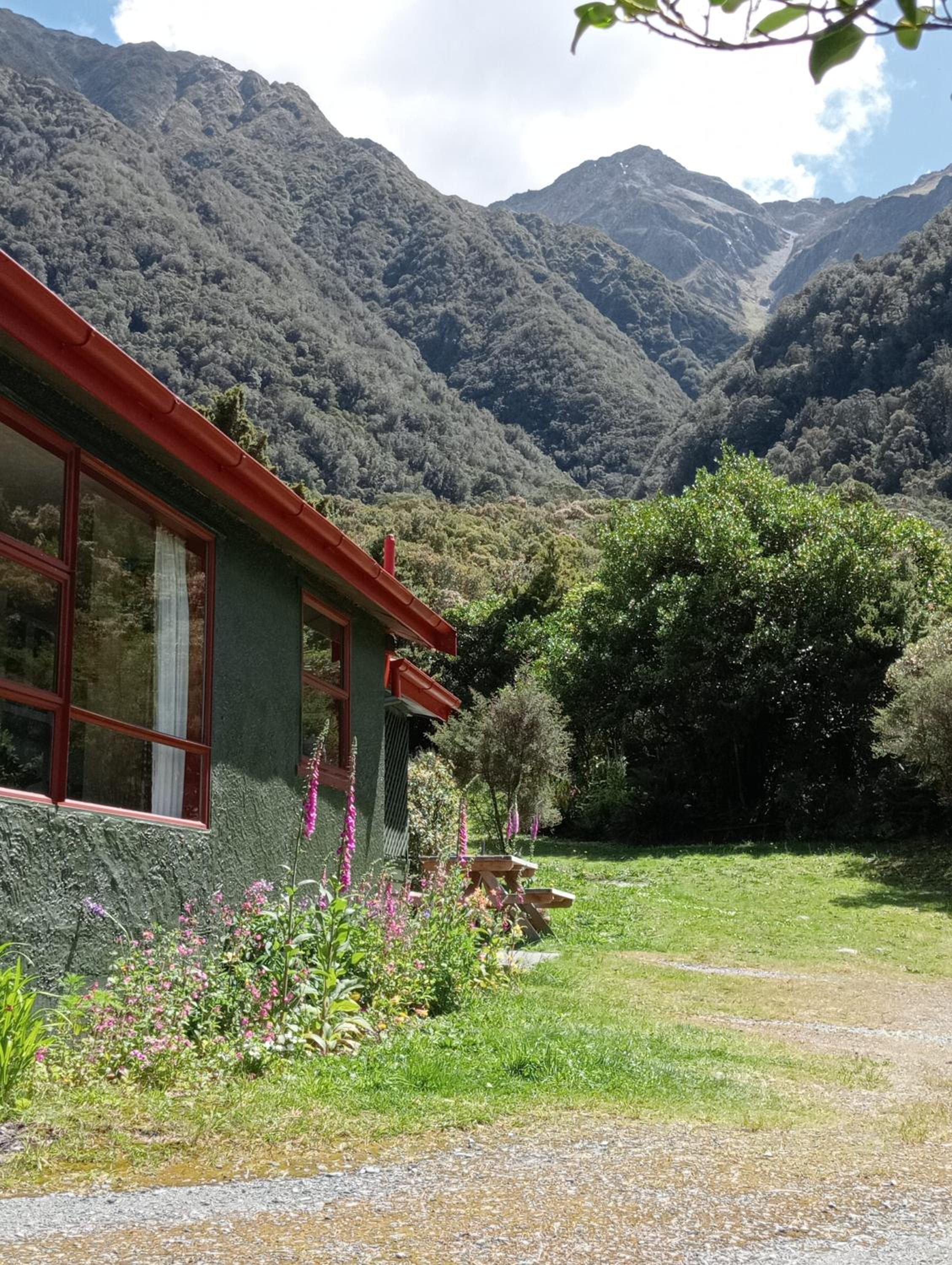 Rata Lodge Accommodation view 4