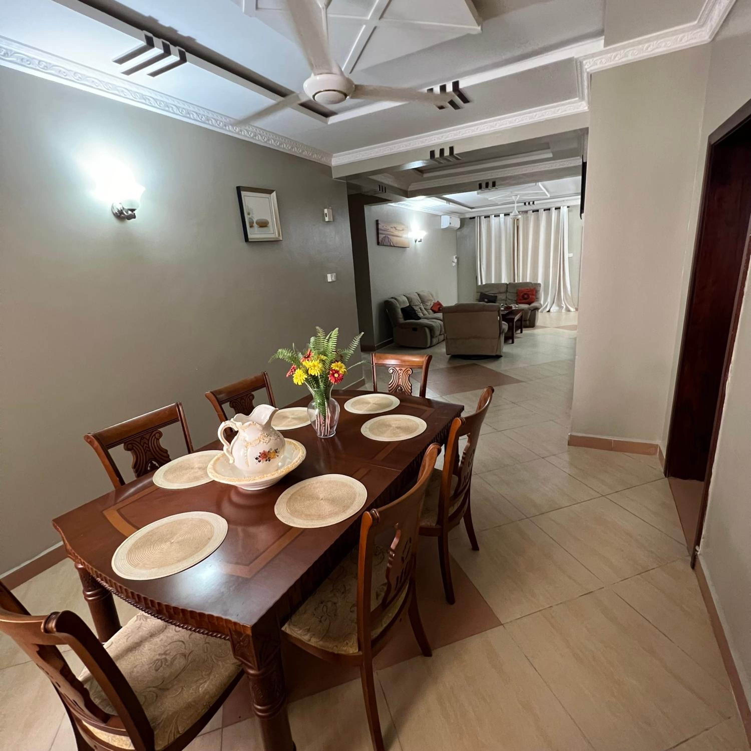 Spacious 3BR Family-Friendly Retreat With Pool & Gym Near Beach view 3
