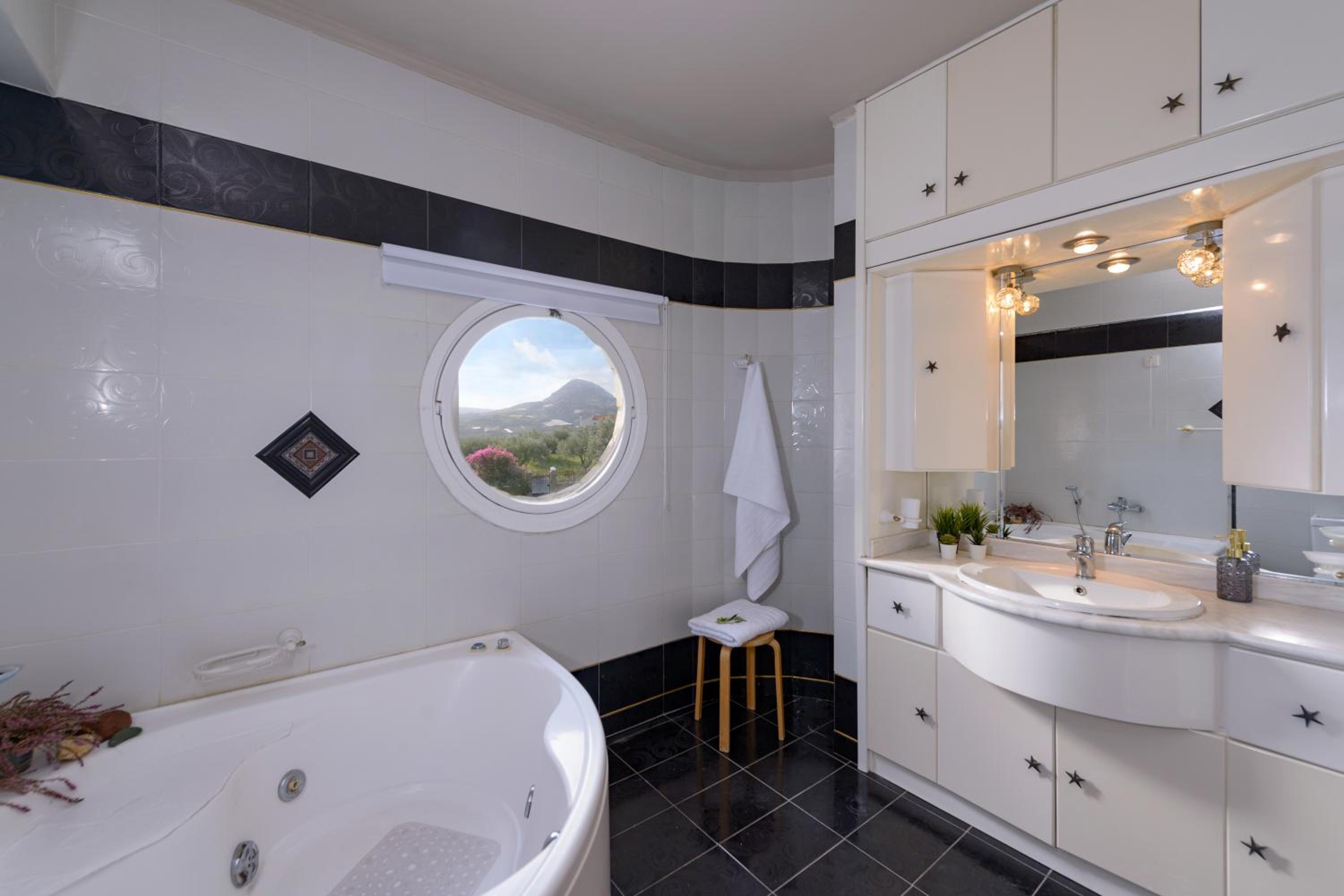 Villa Greenera ,By IdealStay Experience view 3