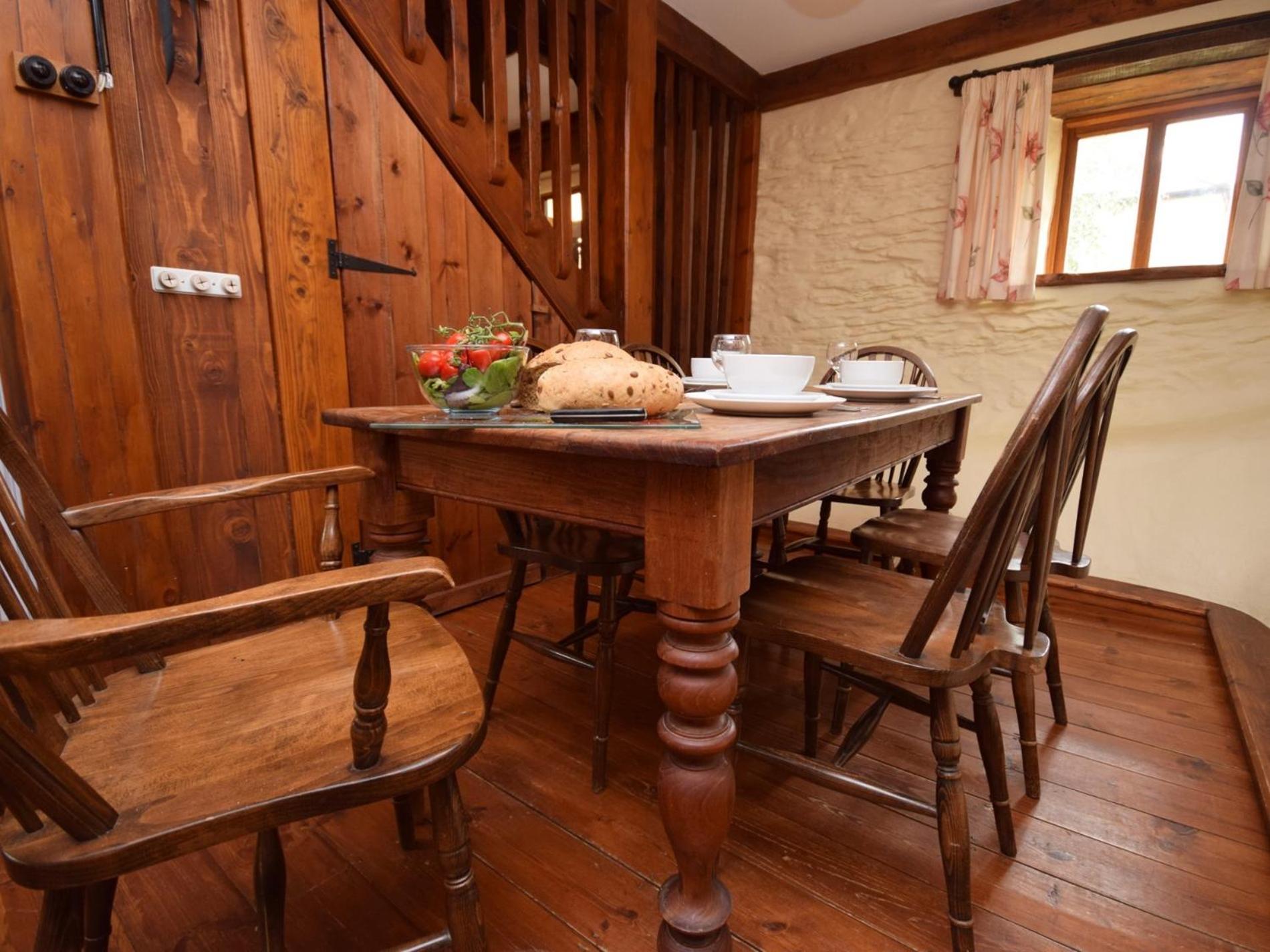 2 Bed in Ilfracombe oc-maltc view 5