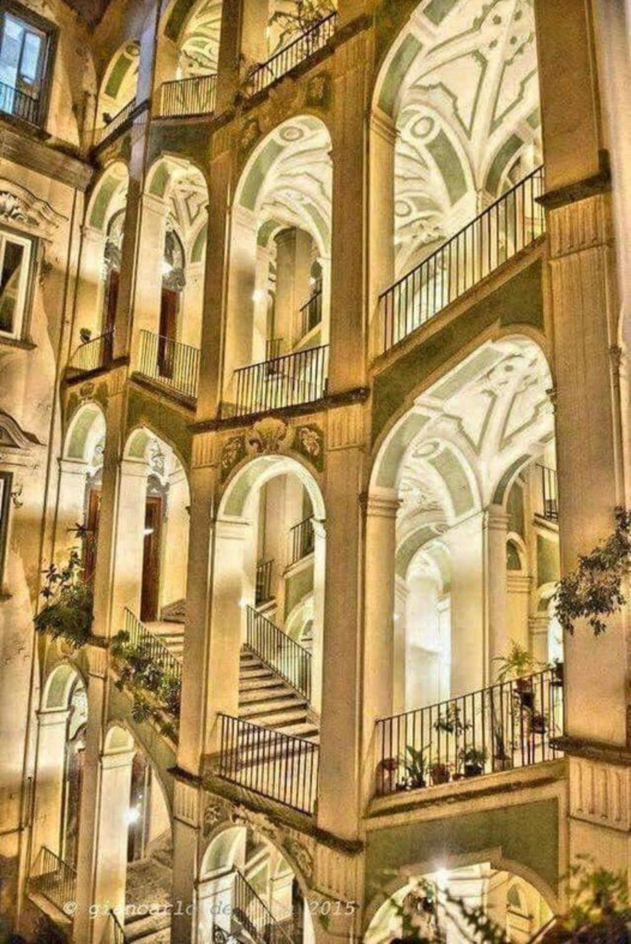 Downtown Napoli b&b - e si nun canto moro