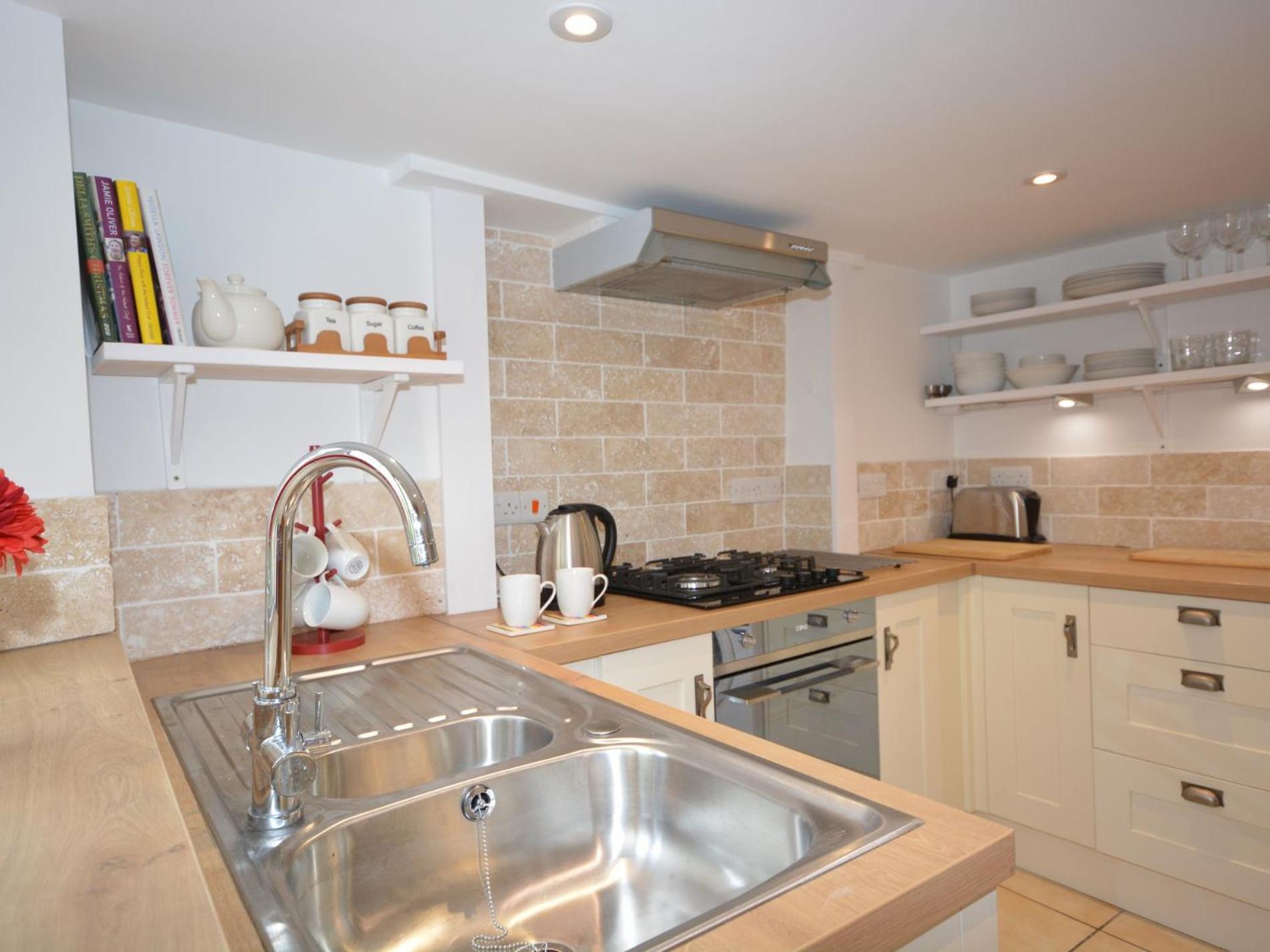 2 Bed in Wells oc-vespe view 3