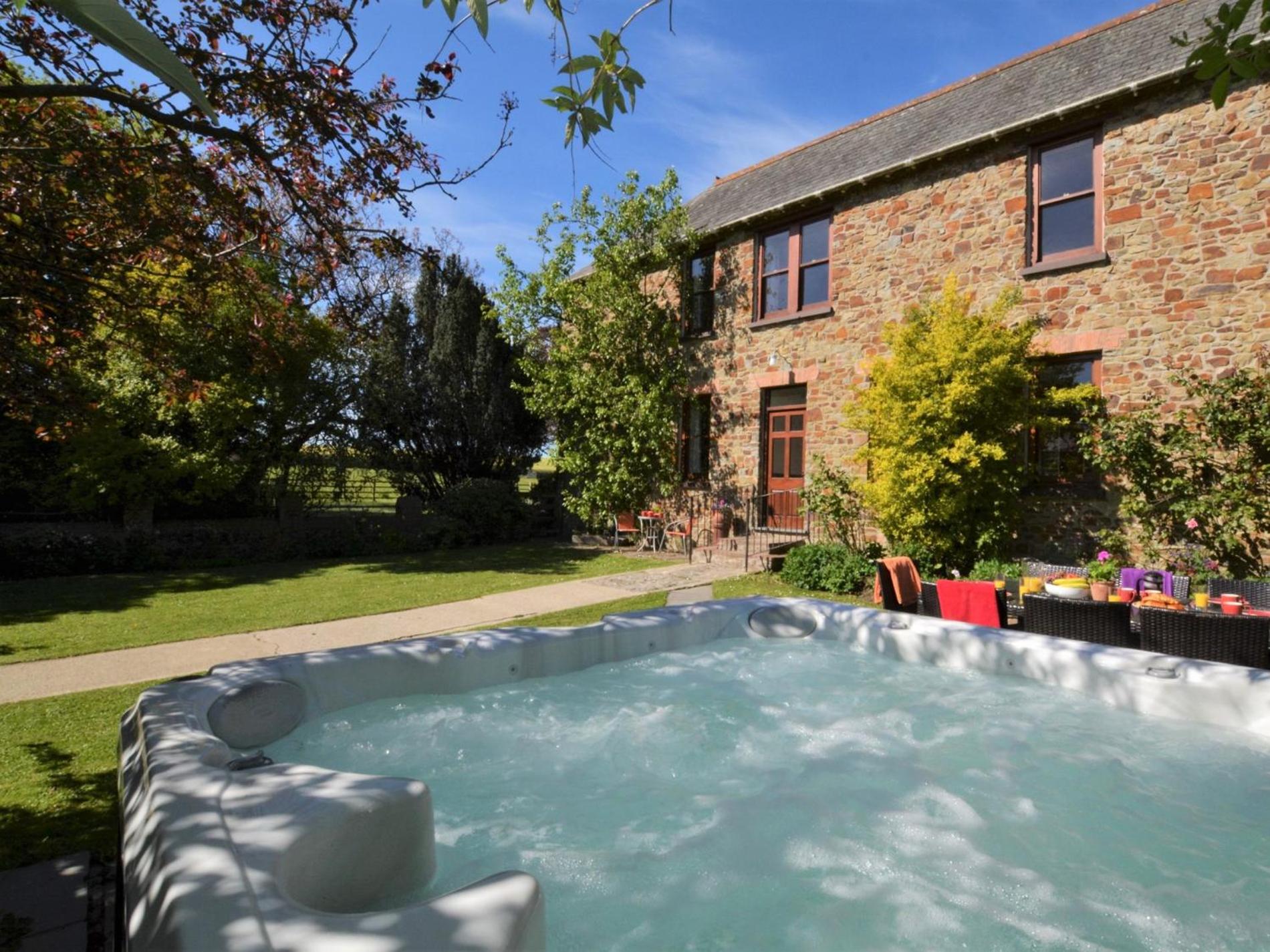4 Bed in Bude oc-ssham view 2
