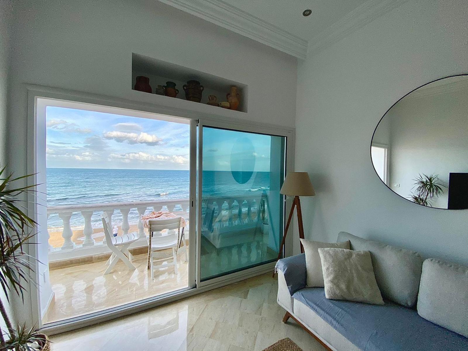 4 pieces avec balcon sur la mer view 5