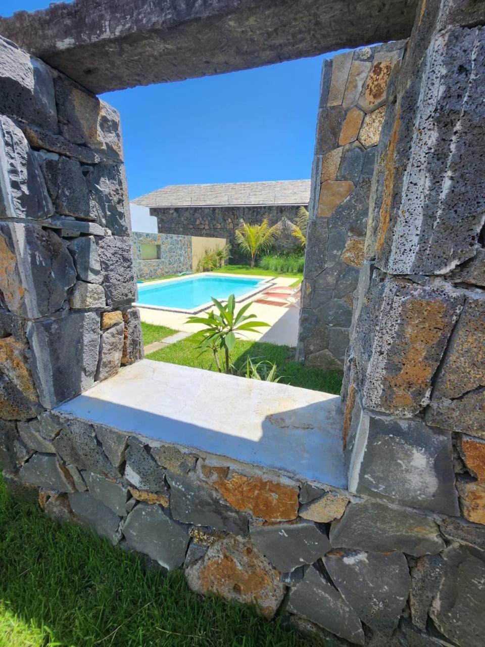 Villa offrant calme et modernité view 2