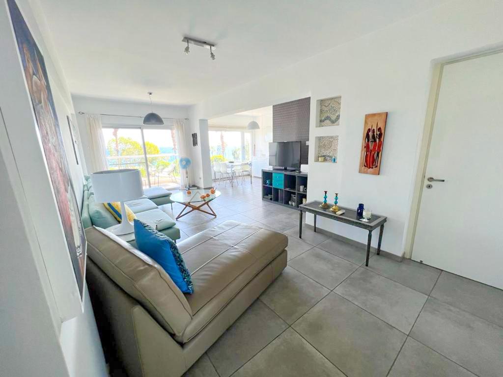 Panoramic Sea View Apt - 2bed
