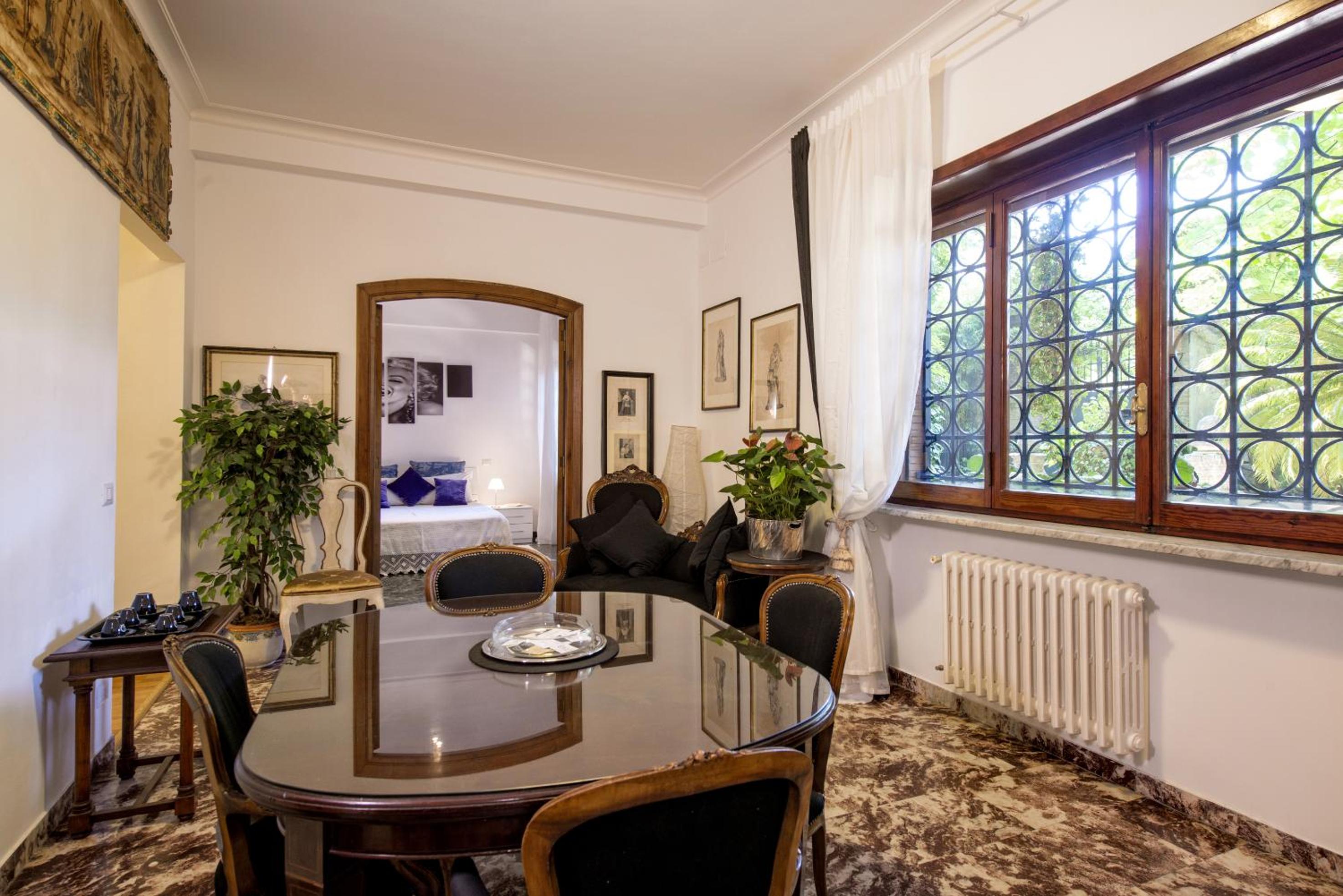 Vatican House Apartment