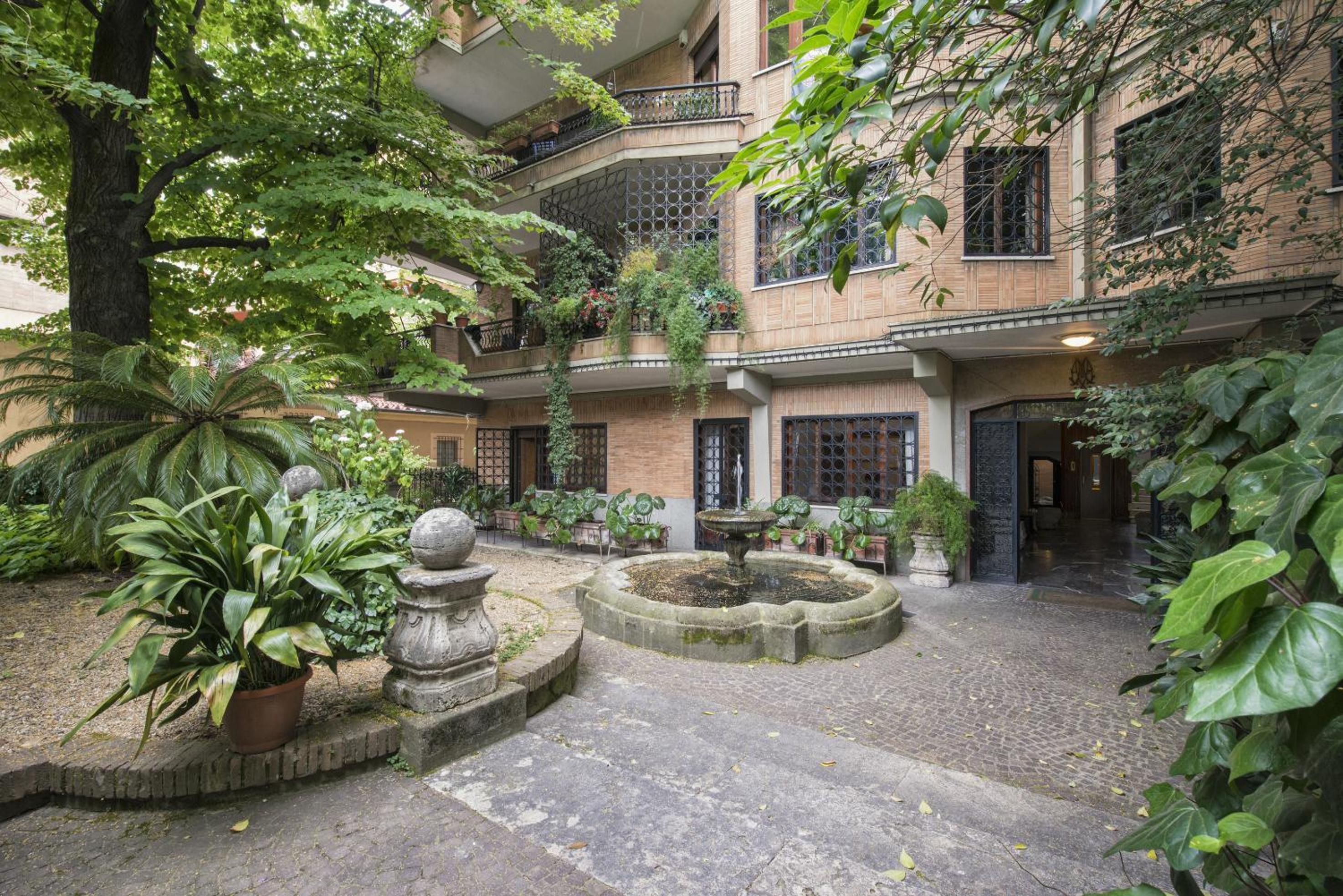 Vatican House Apartment