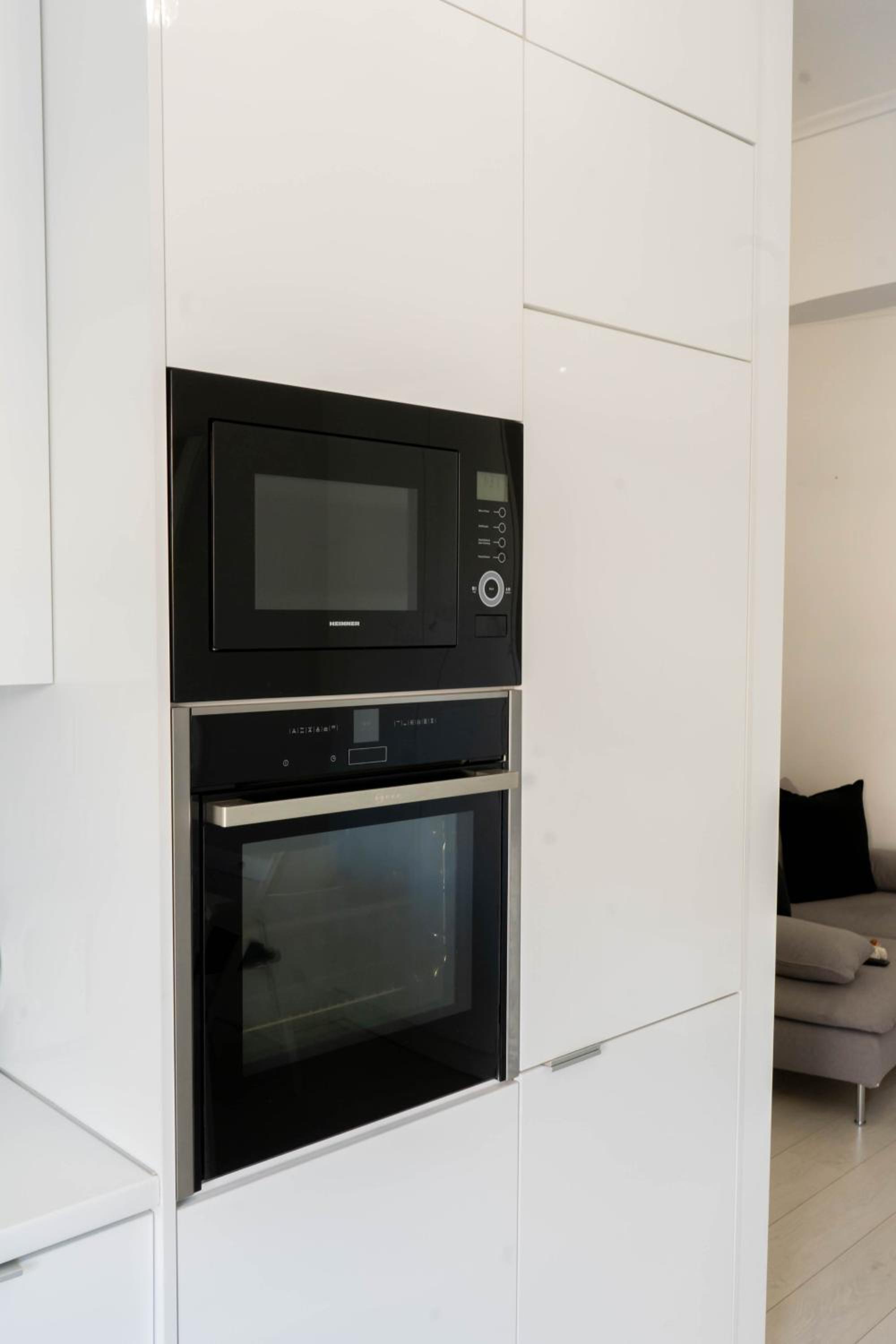 Acropolis View Apt, 8 min walk