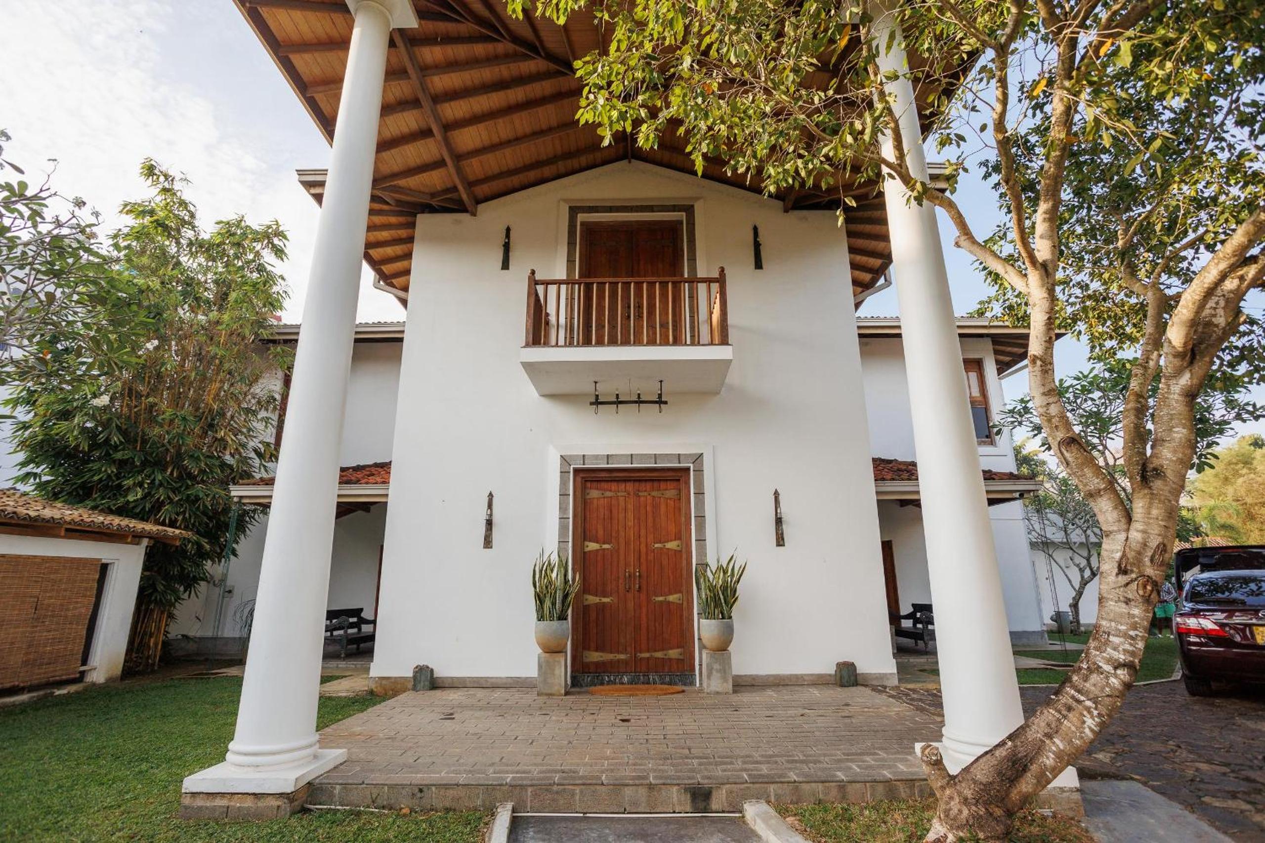 Villa White Queen Resort & Spa