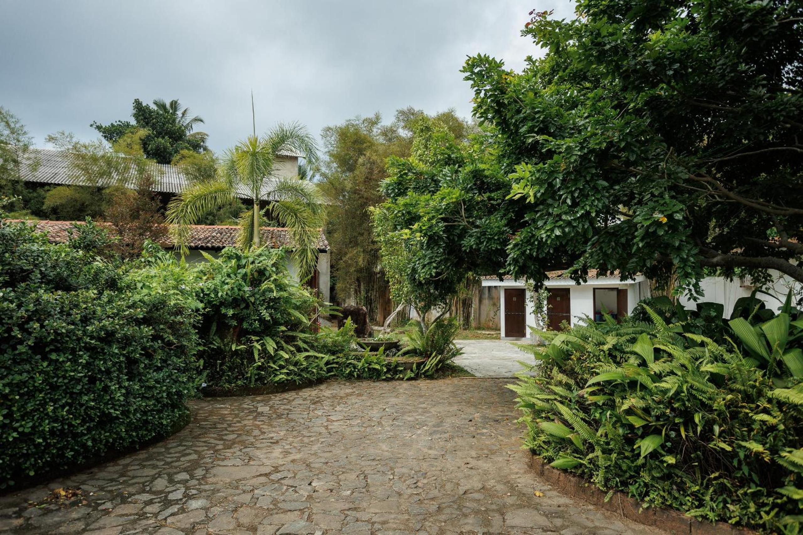 Villa White Queen Resort & Spa