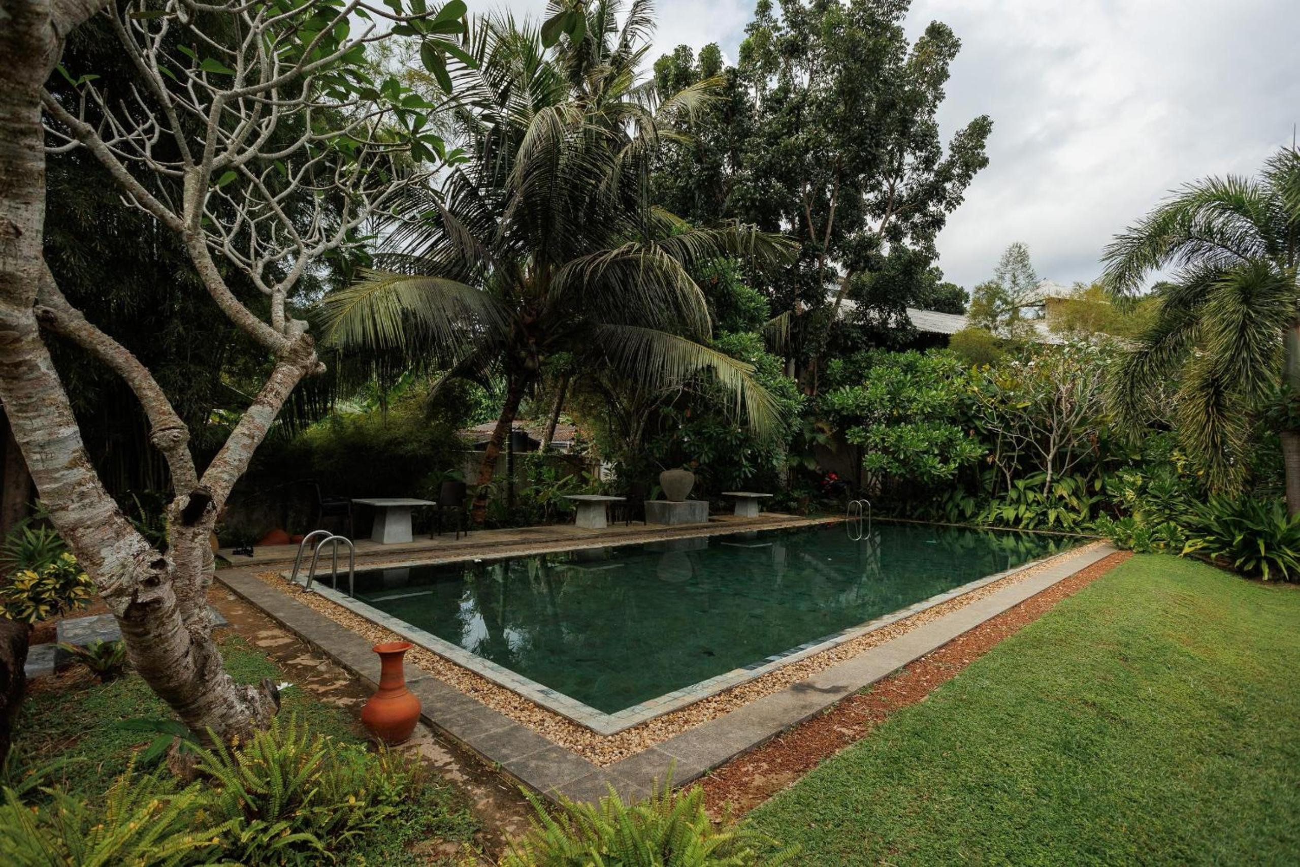 Villa White Queen Resort & Spa
