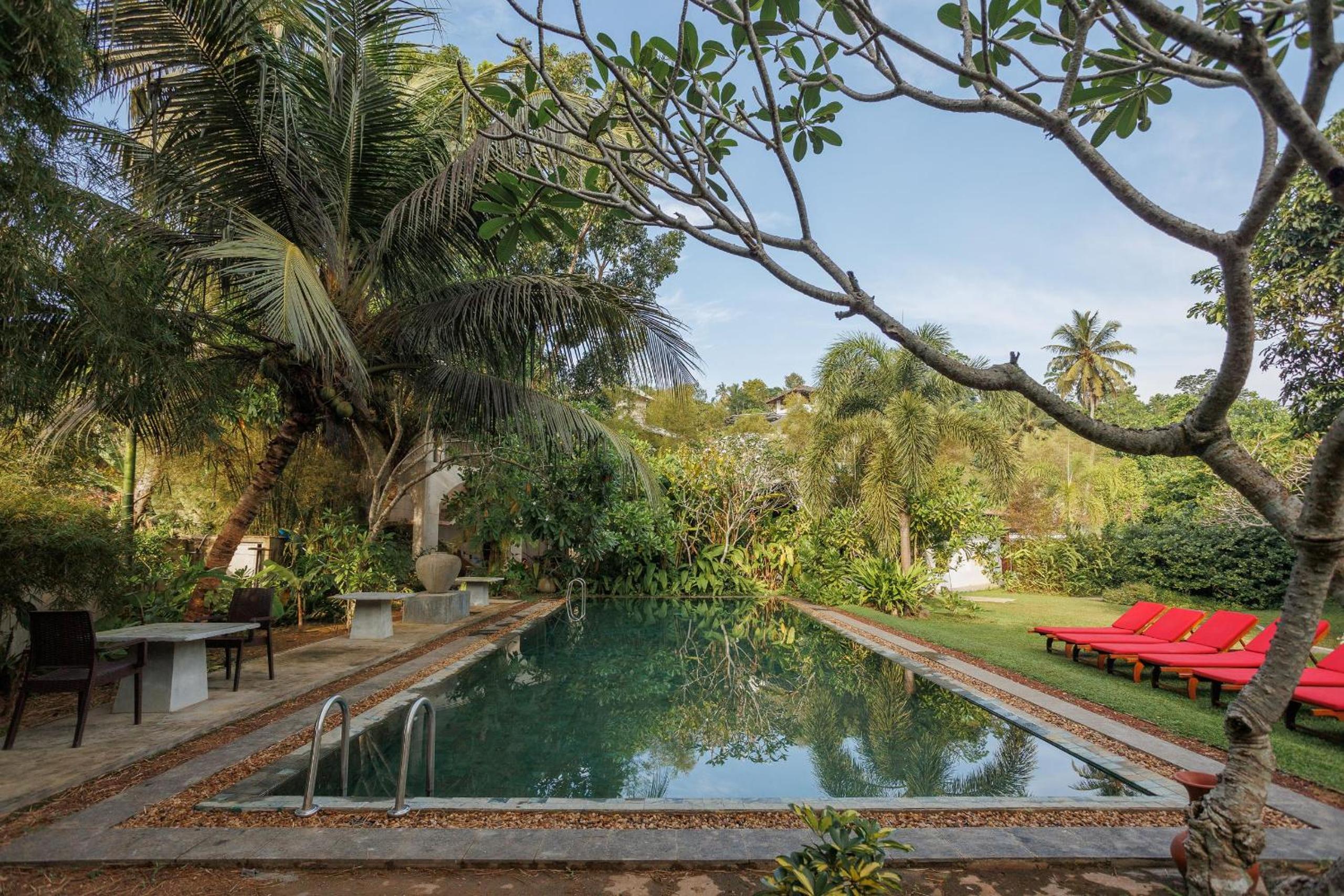 Villa White Queen Resort & Spa