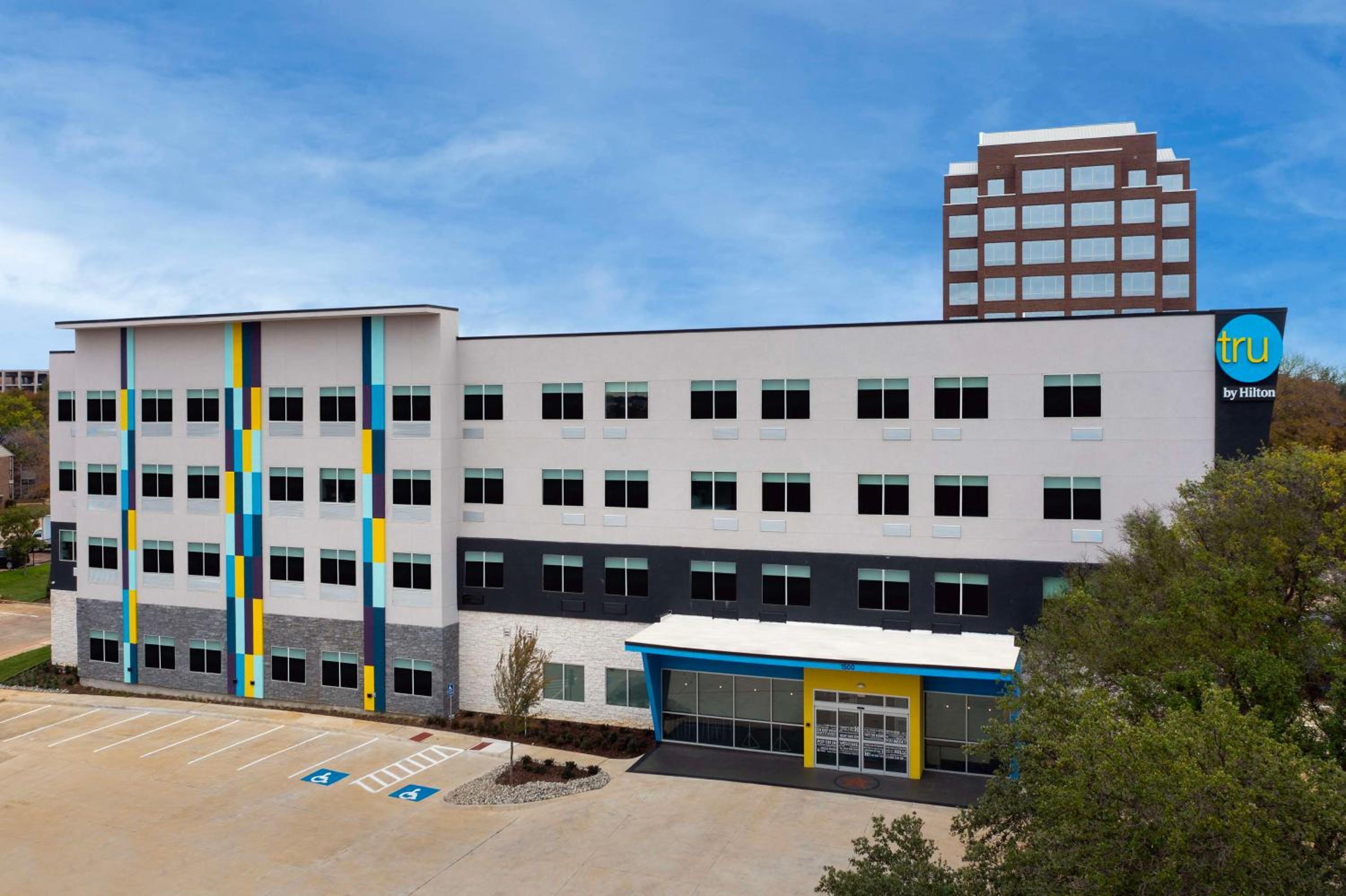 Hotel Tru By Hilton North Richland Hills Dfw West - Image 1