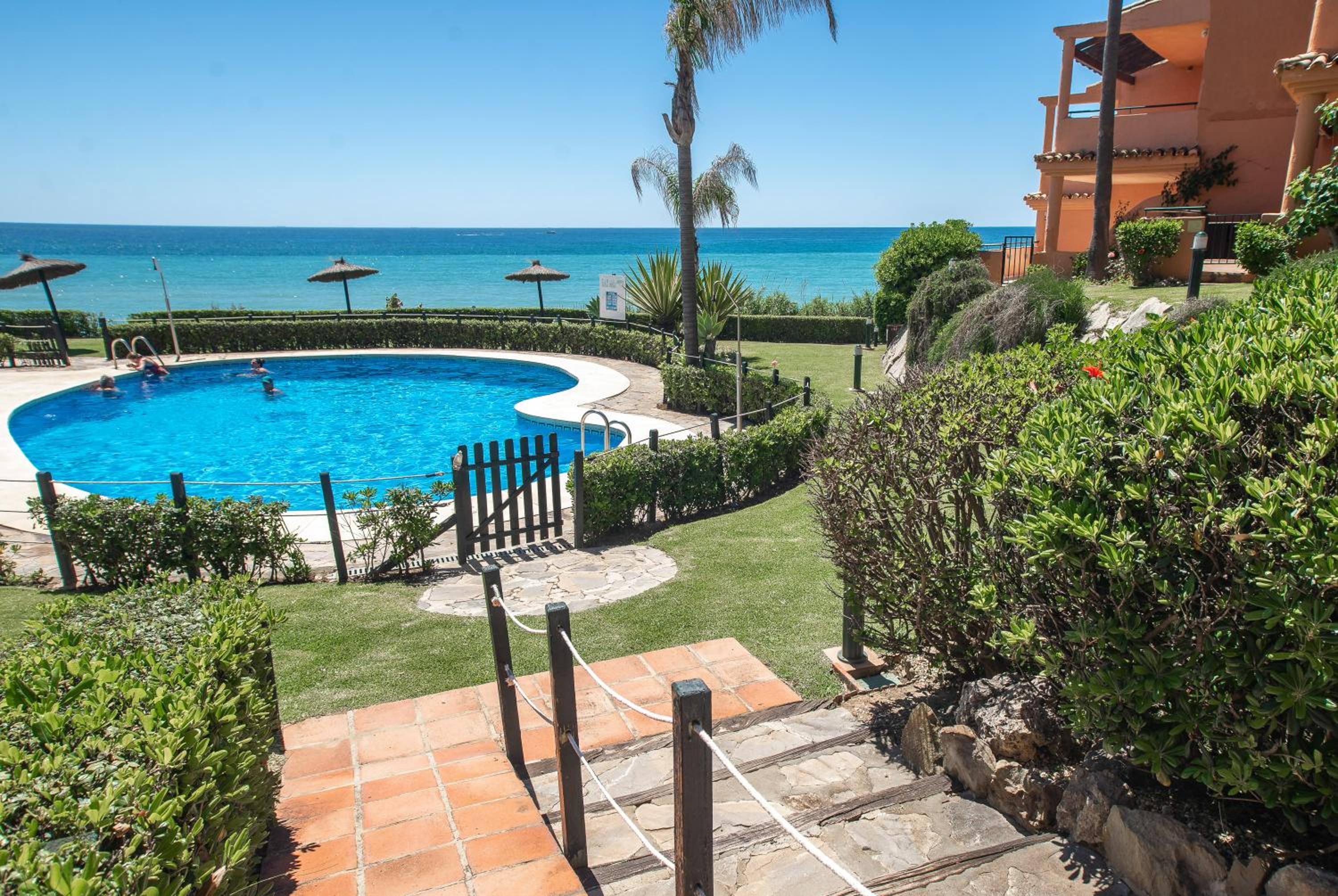 Fantastic beachfront apartment