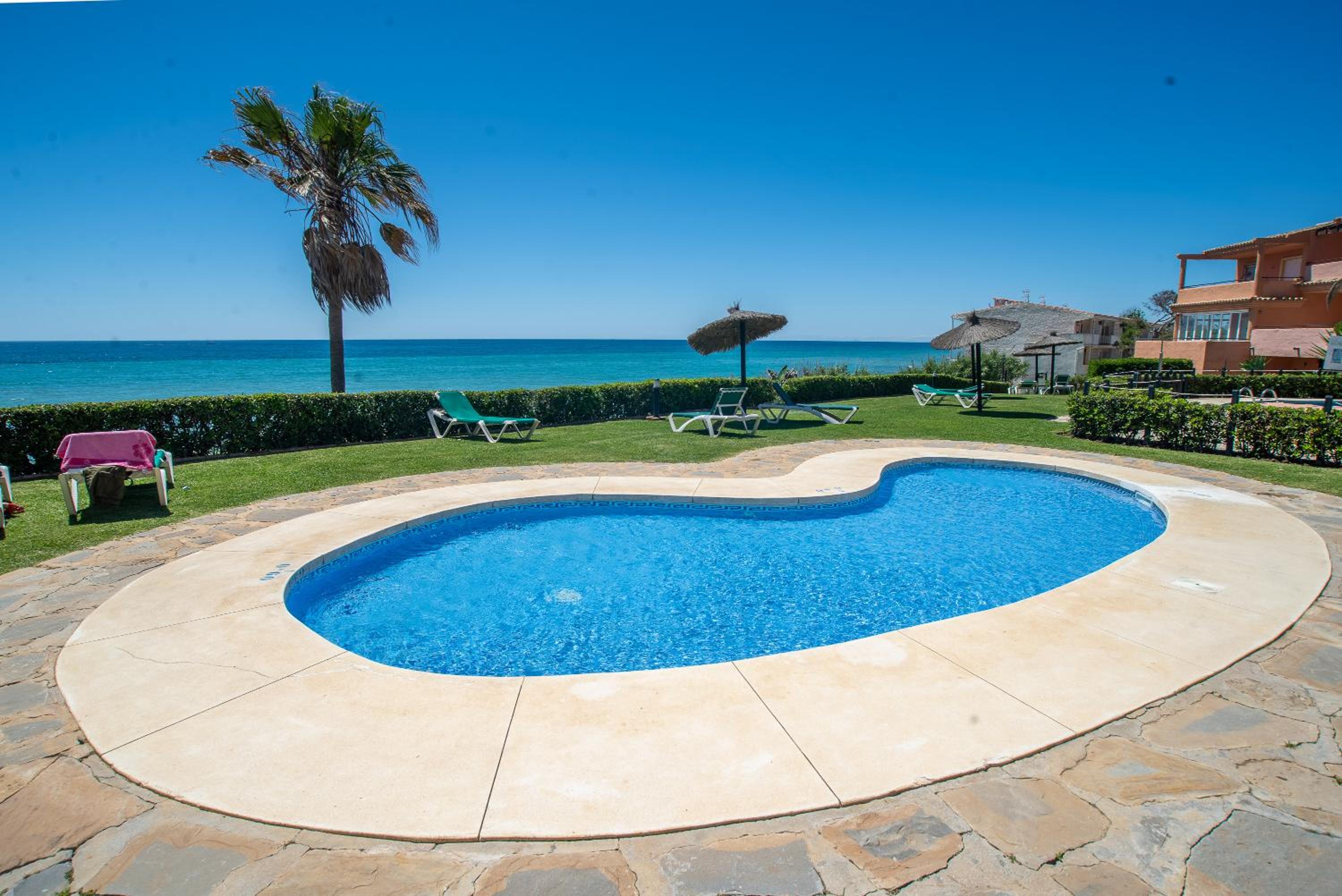Fantastic beachfront apartment