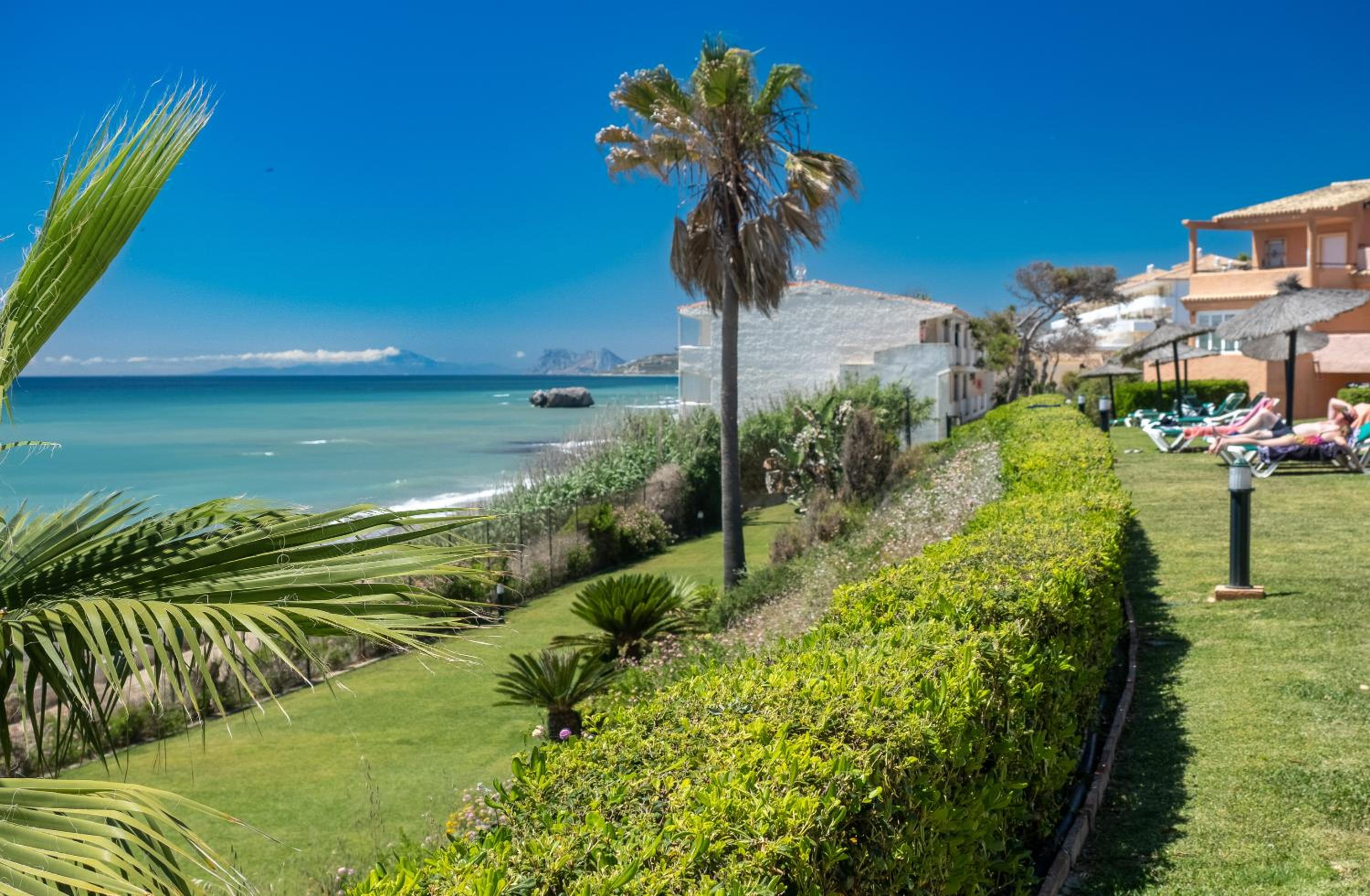 Fantastic beachfront apartment