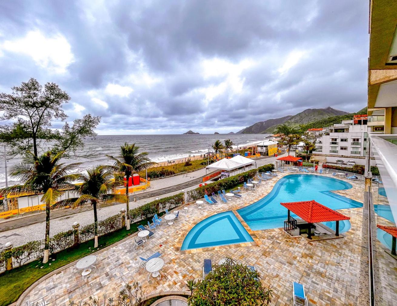 Flat a beira mar no Recreio dos Bandeirantes RJ