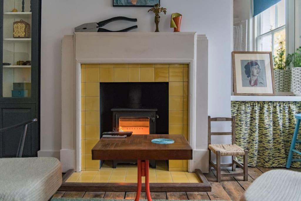 Folkestone Terrace - quirky vibe holiday home