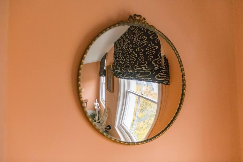 Folkestone Terrace - quirky vibe holiday home