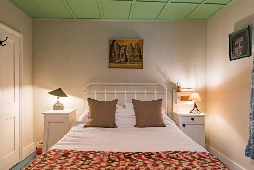 Folkestone Terrace - quirky vibe holiday home